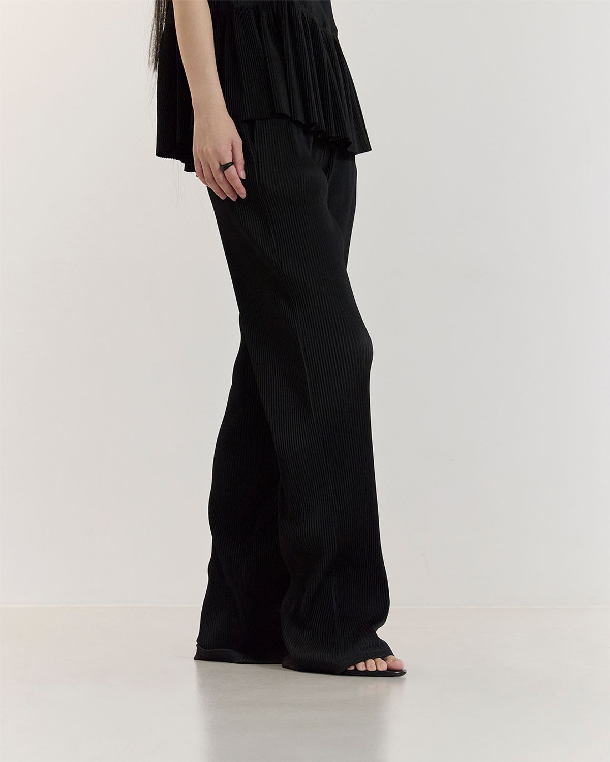 커렌트(CURRENT) PLEATS LONG PANTS(BLACK)
