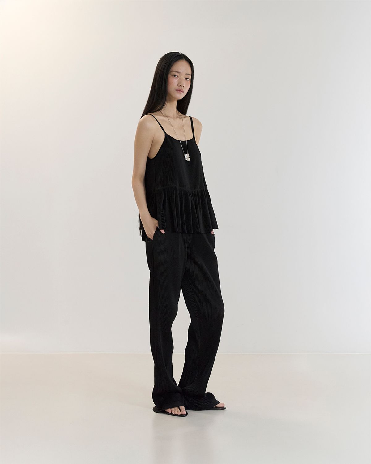 커렌트(CURRENT) PLEATS LONG PANTS(BLACK)