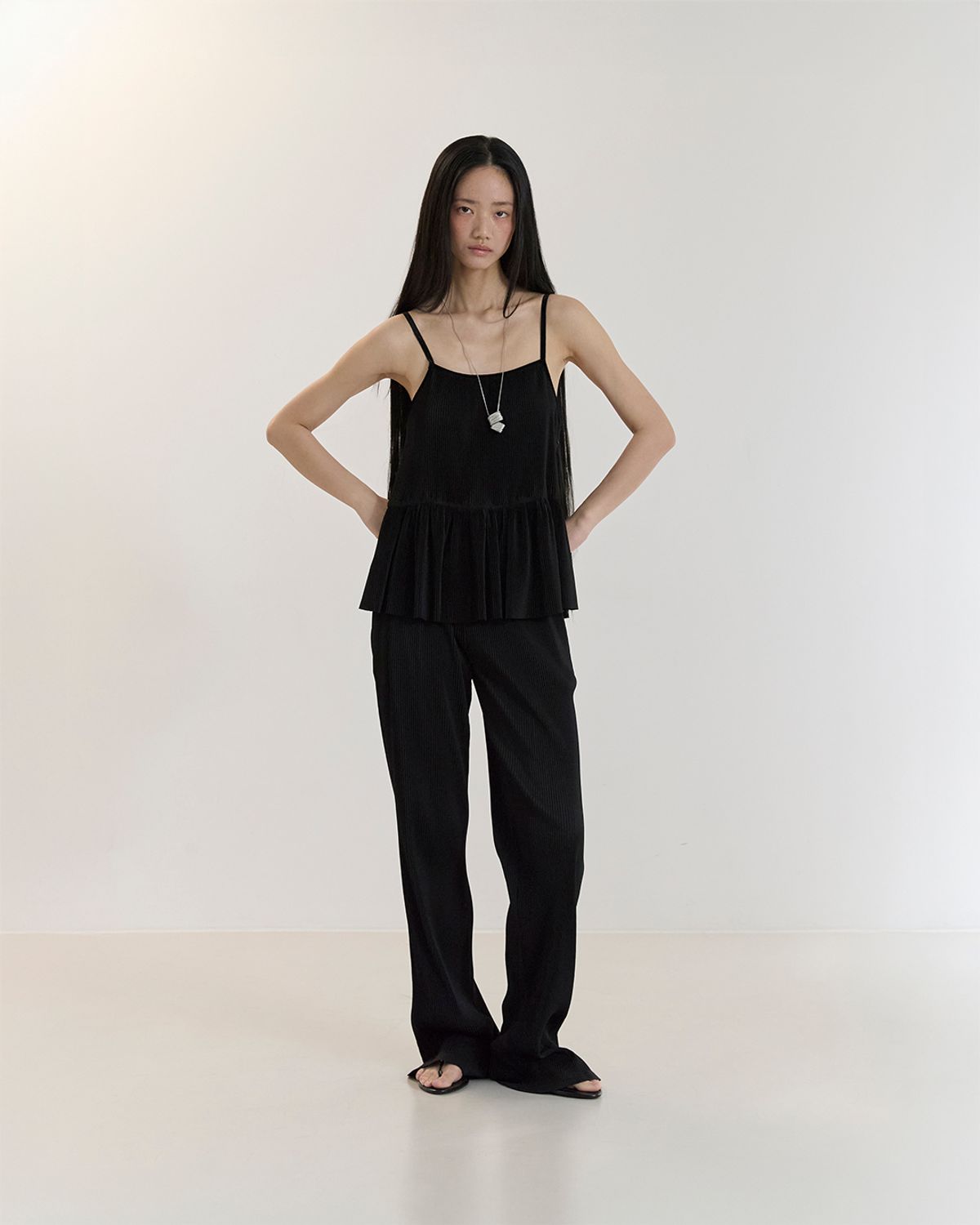 커렌트(CURRENT) PLEATS LONG PANTS(BLACK)