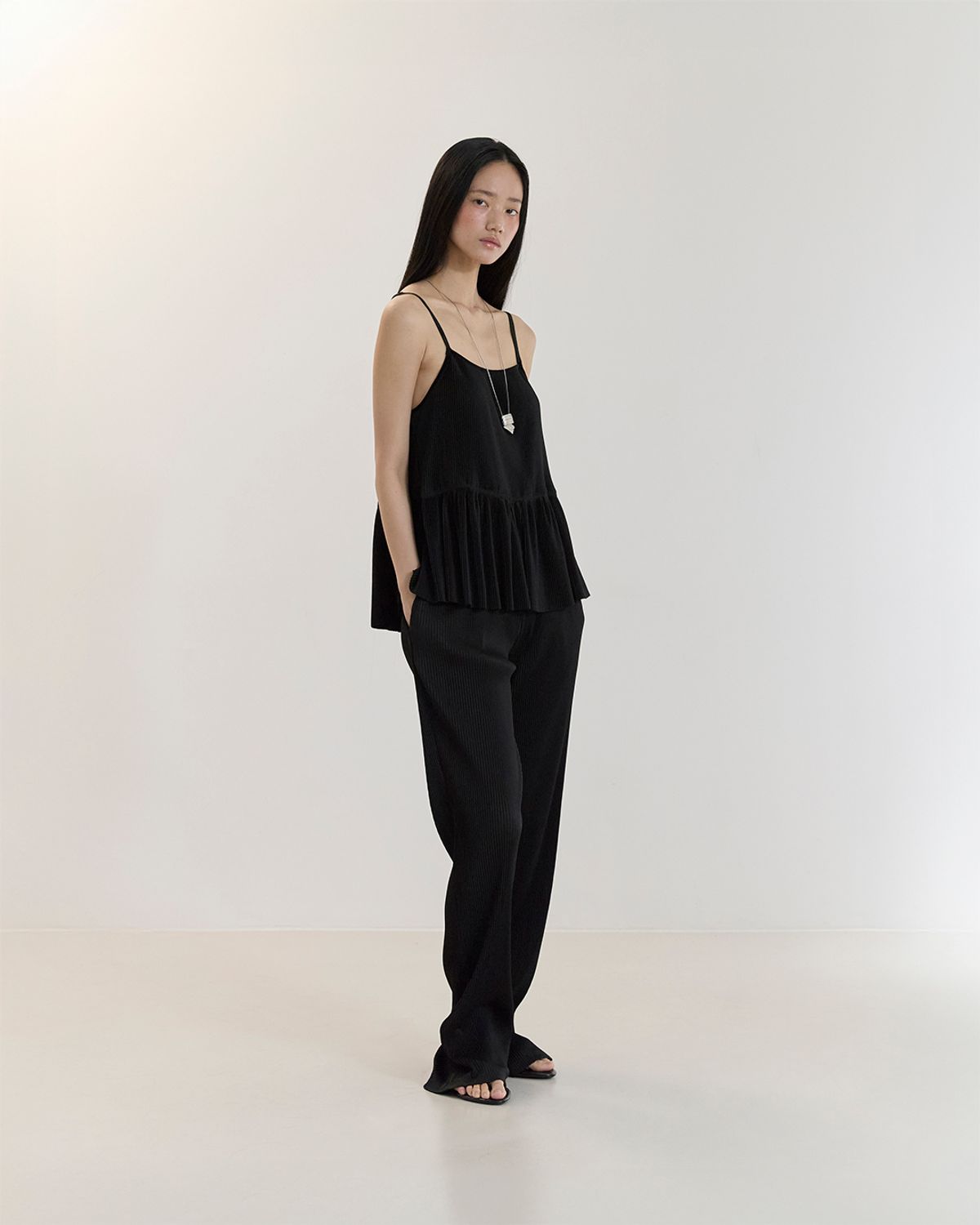 커렌트(CURRENT) PLEATS LONG PANTS(BLACK)