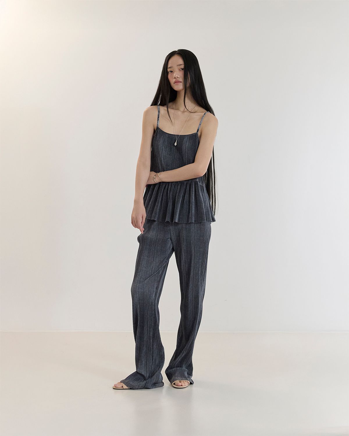 커렌트(CURRENT) PLEATS LONG PANTS(INDIGO BLUE)