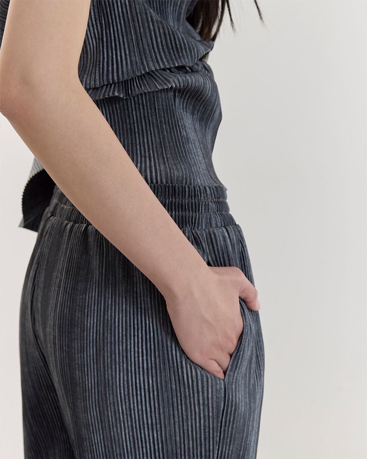 커렌트(CURRENT) PLEATS LONG PANTS(INDIGO BLUE)
