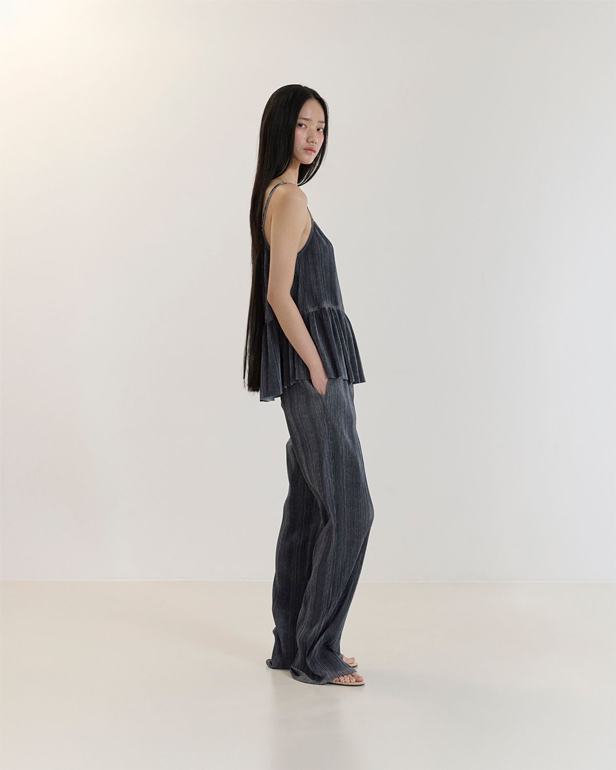 커렌트(CURRENT) PLEATS LONG PANTS(INDIGO BLUE)