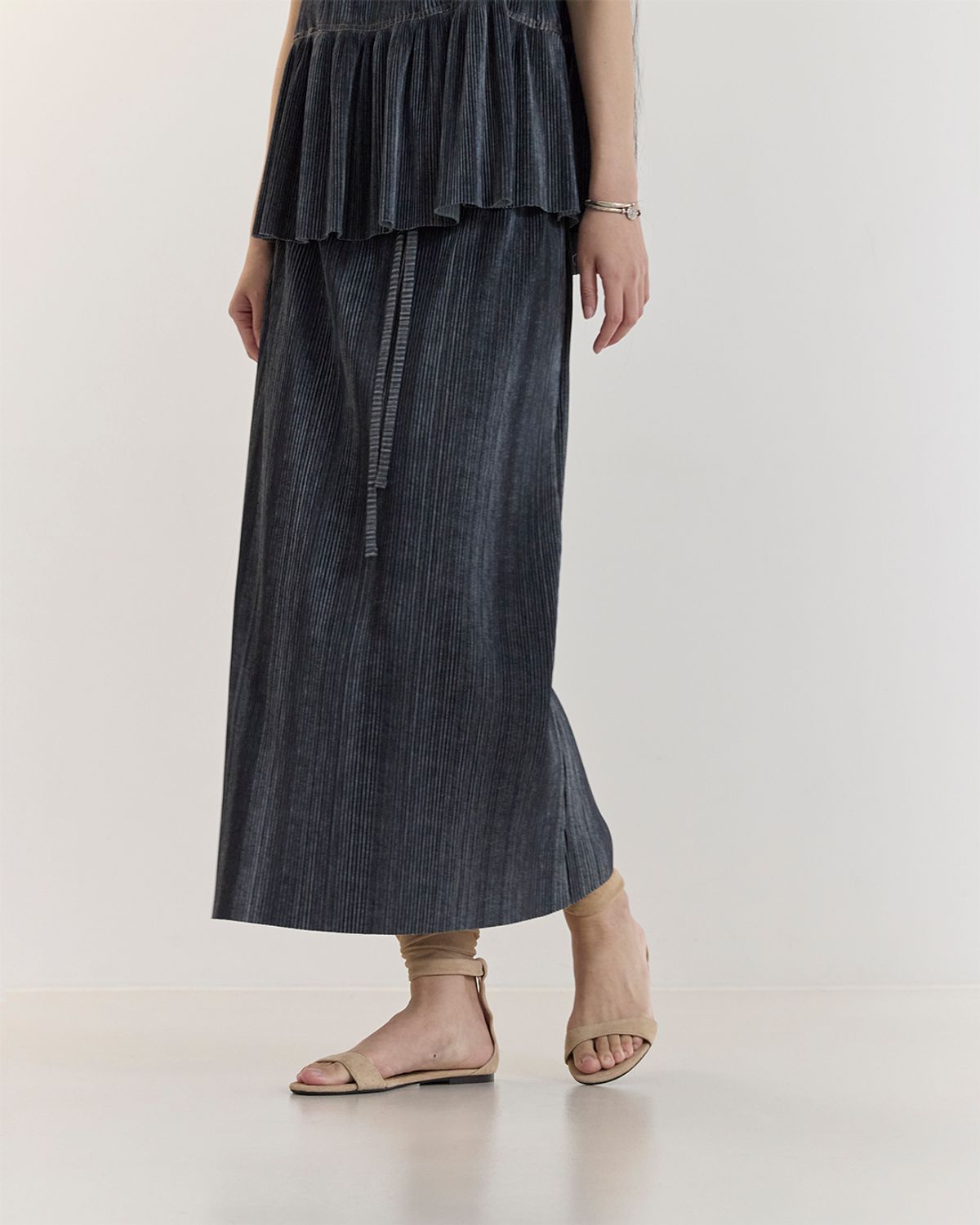 커렌트(CURRENT) PLEATS LONG SKIRT(INDIGO BLUE)
