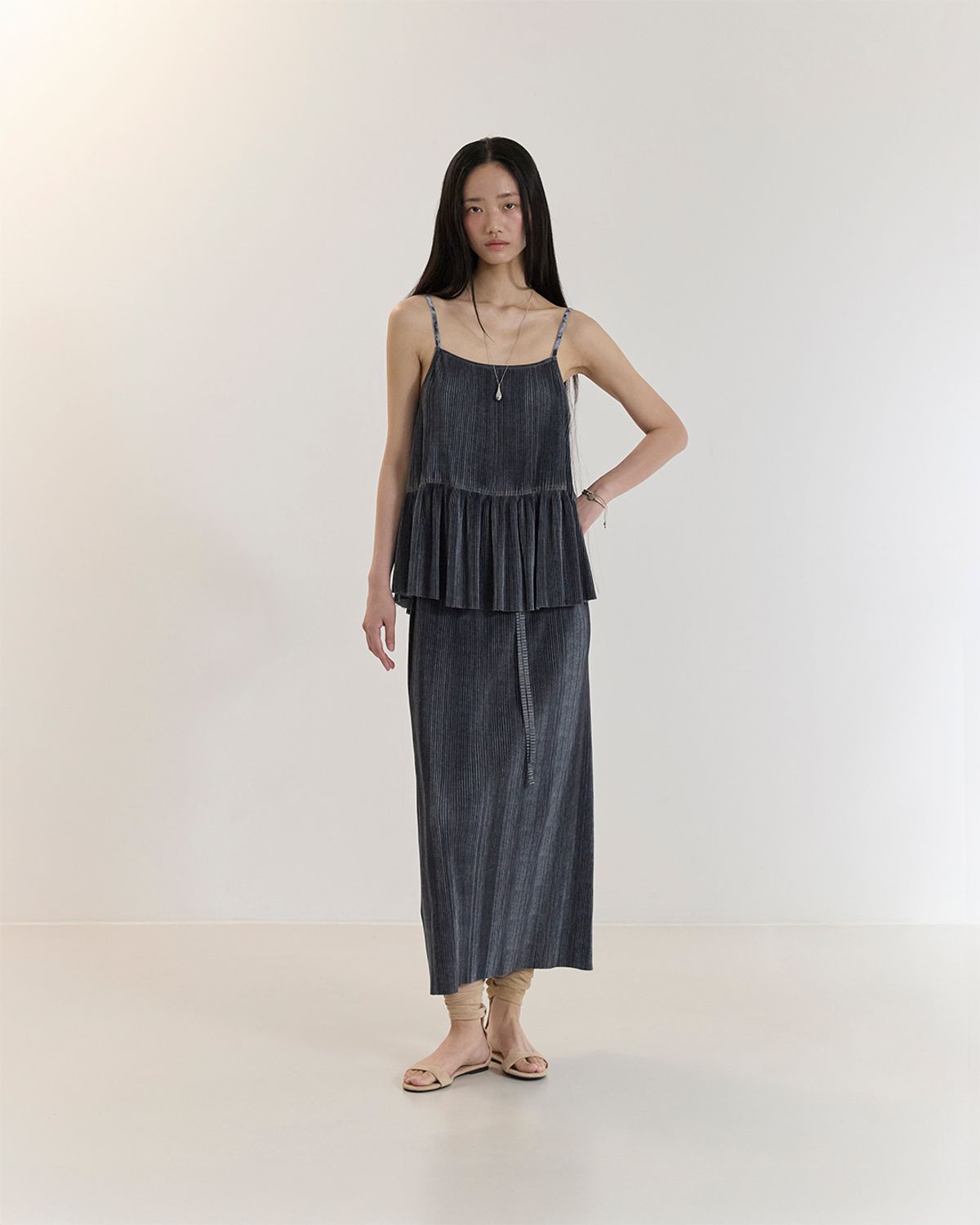 커렌트(CURRENT) PLEATS LONG SKIRT(INDIGO BLUE)