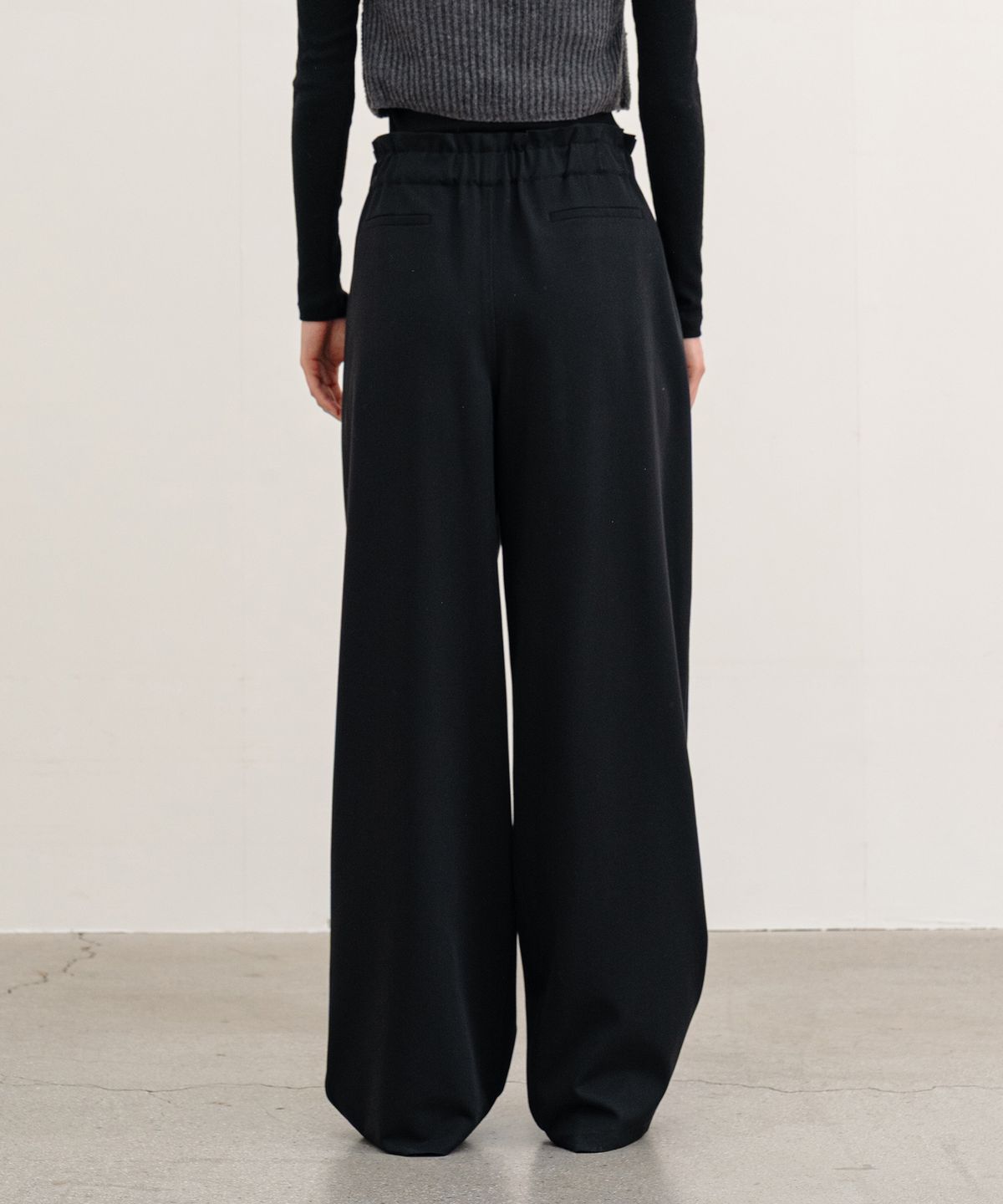 클루니(CLUNY) Pintuck Belted Wide Pants - Black
