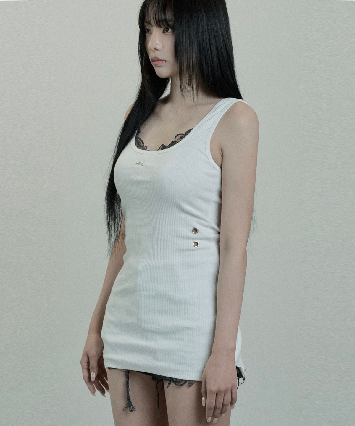 에트오소메(ETRE AU SOMMET) Eyelet Lace One-piece (Ivory)