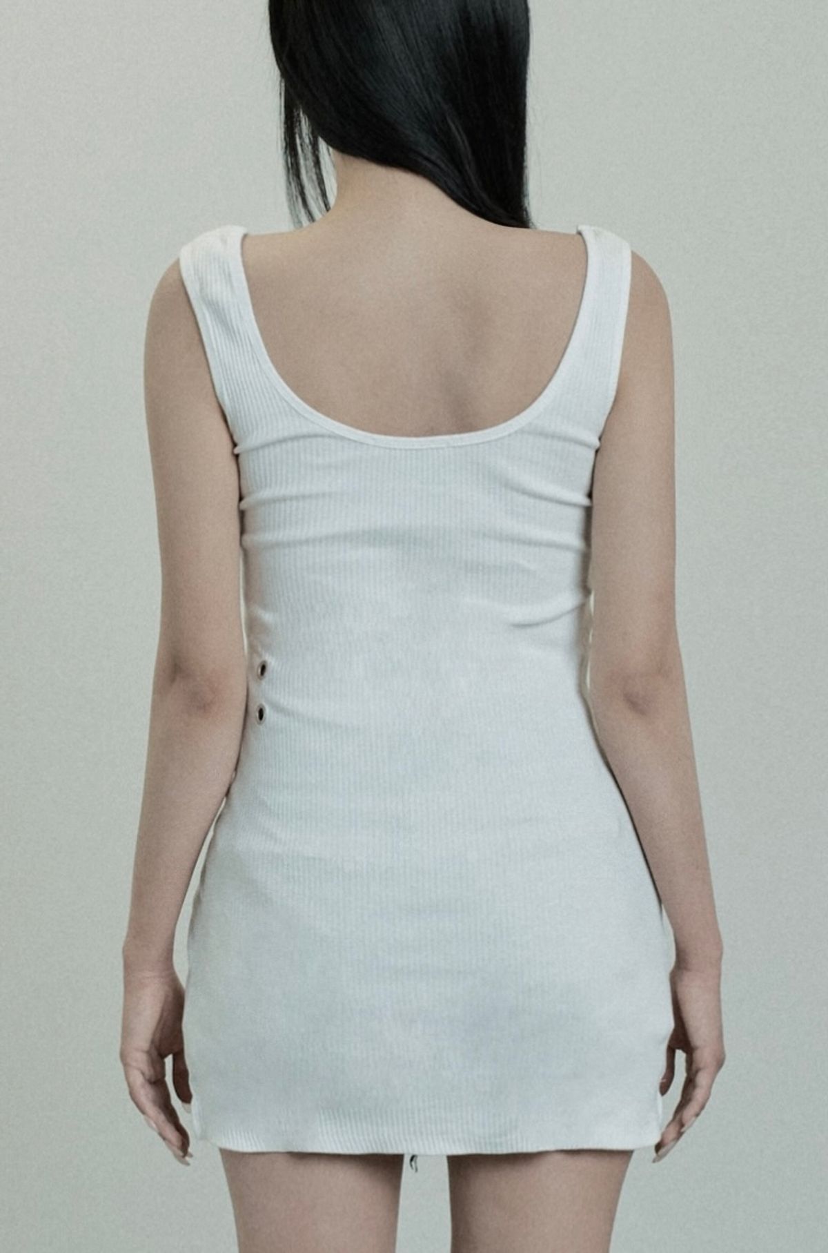 에트오소메(ETRE AU SOMMET) Eyelet Lace One-piece (Ivory)