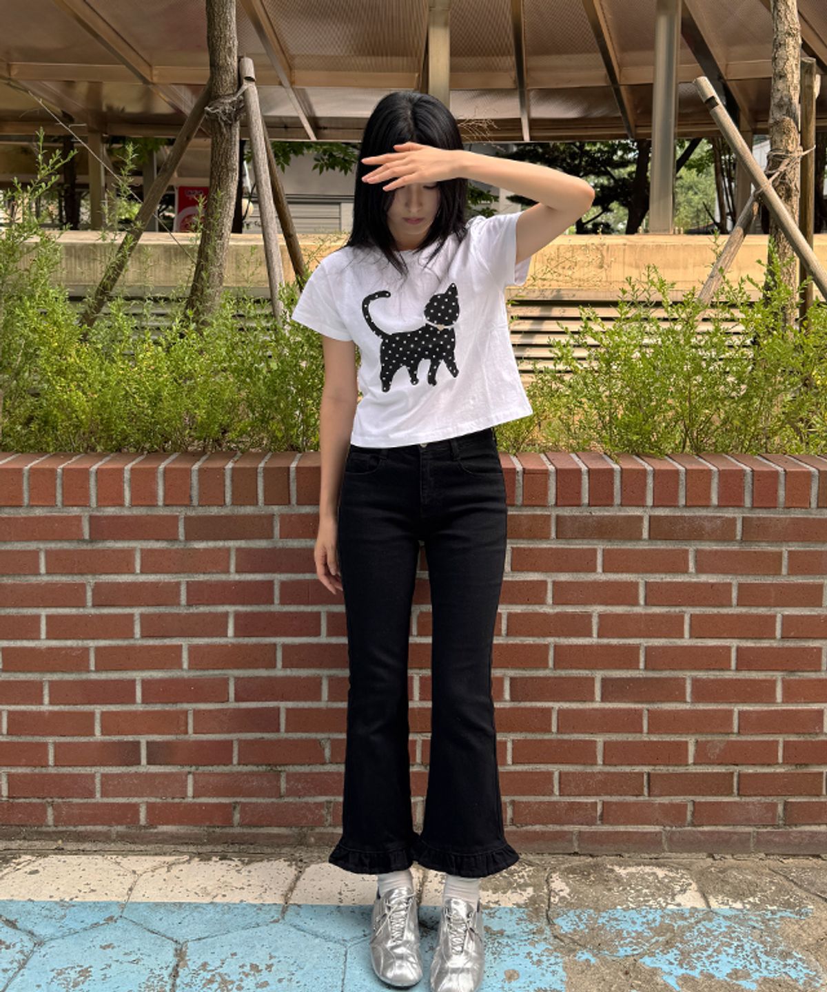 론론(RONRON) DOT CAT CROP T SHIRTS WHITE