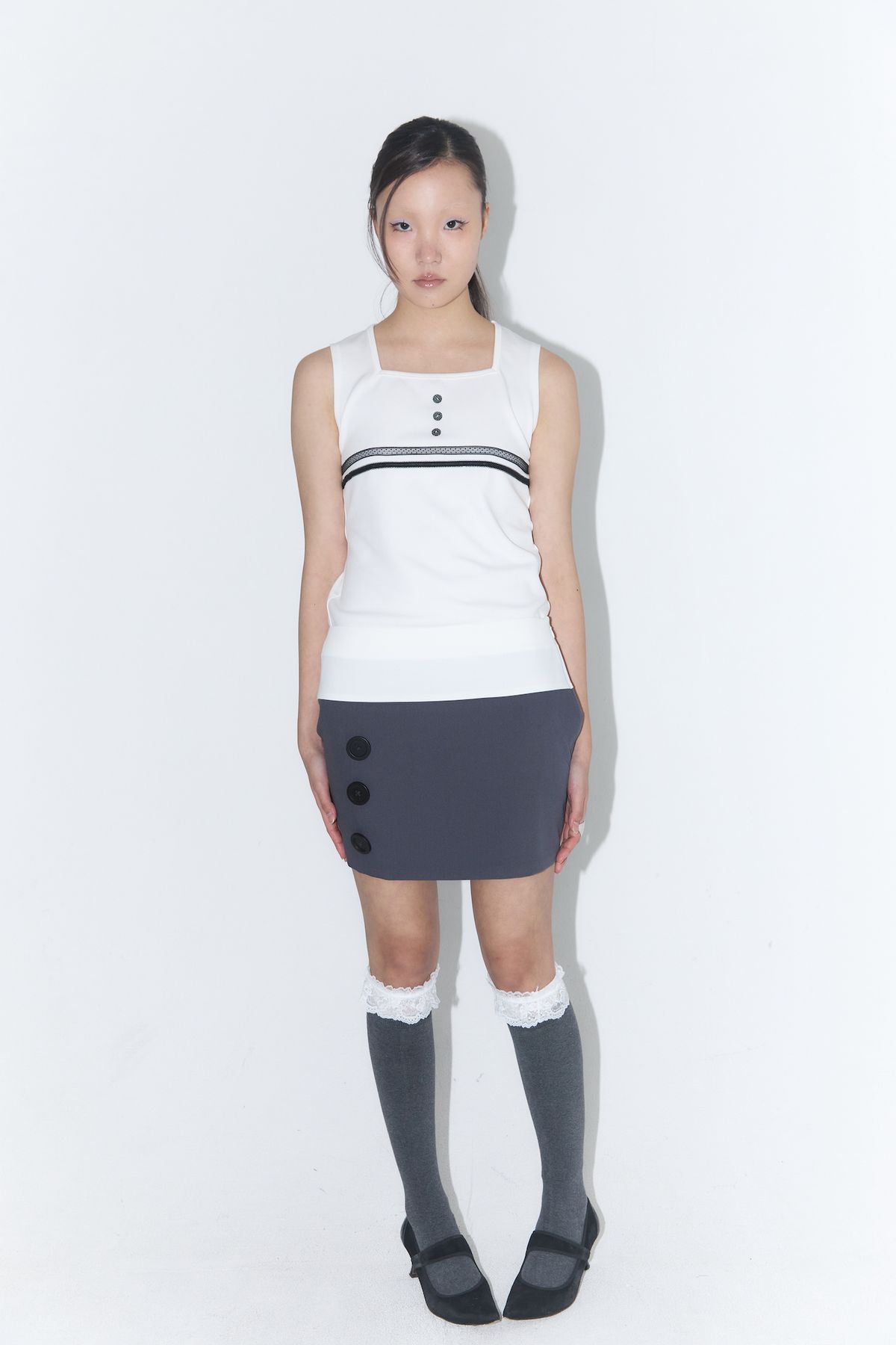 라이라이(LYELYE) 버튼 포인트 스커트
