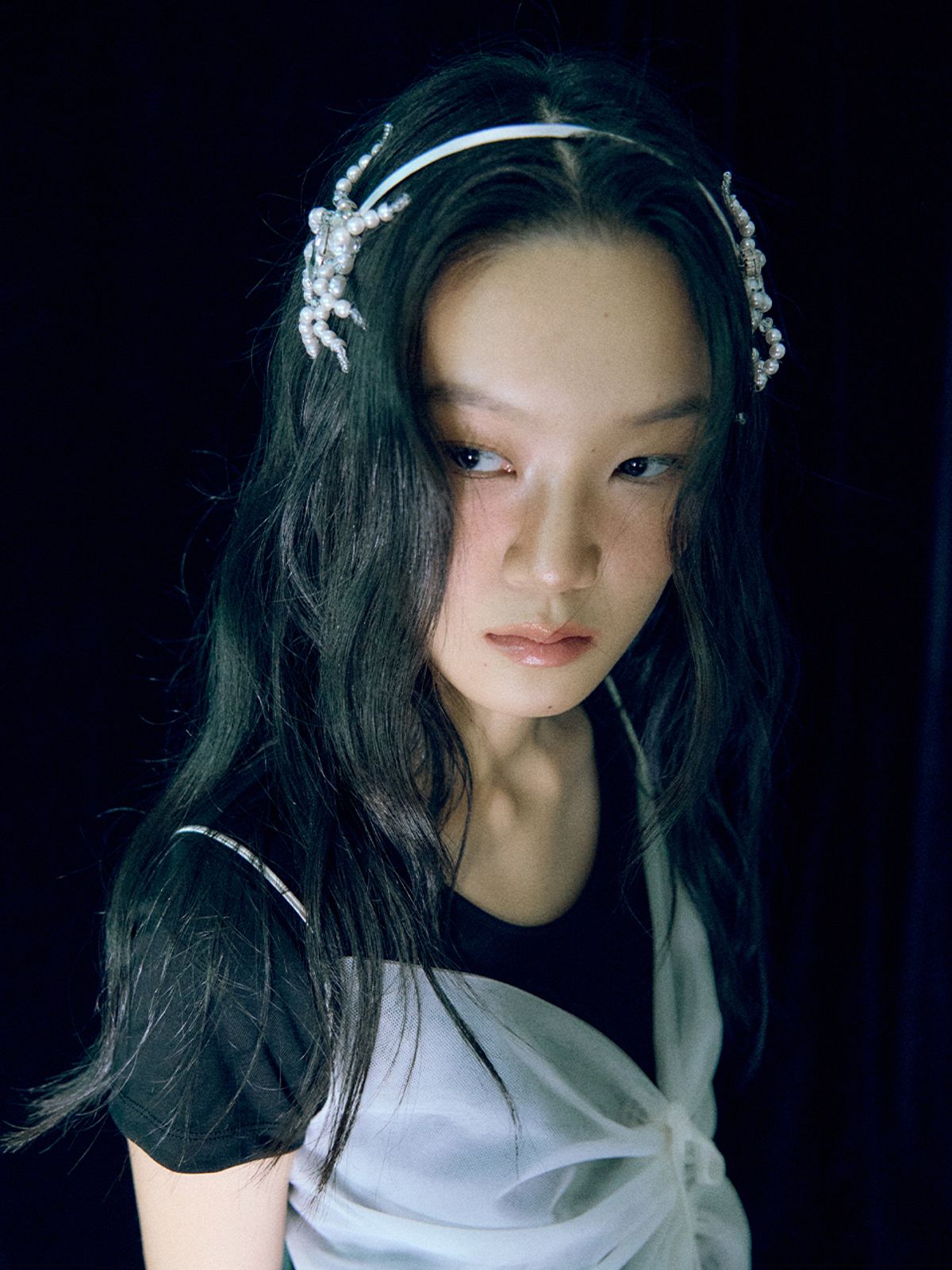 러뷰이(LOVUEE) 타란튤라 헤어밴드 화이트