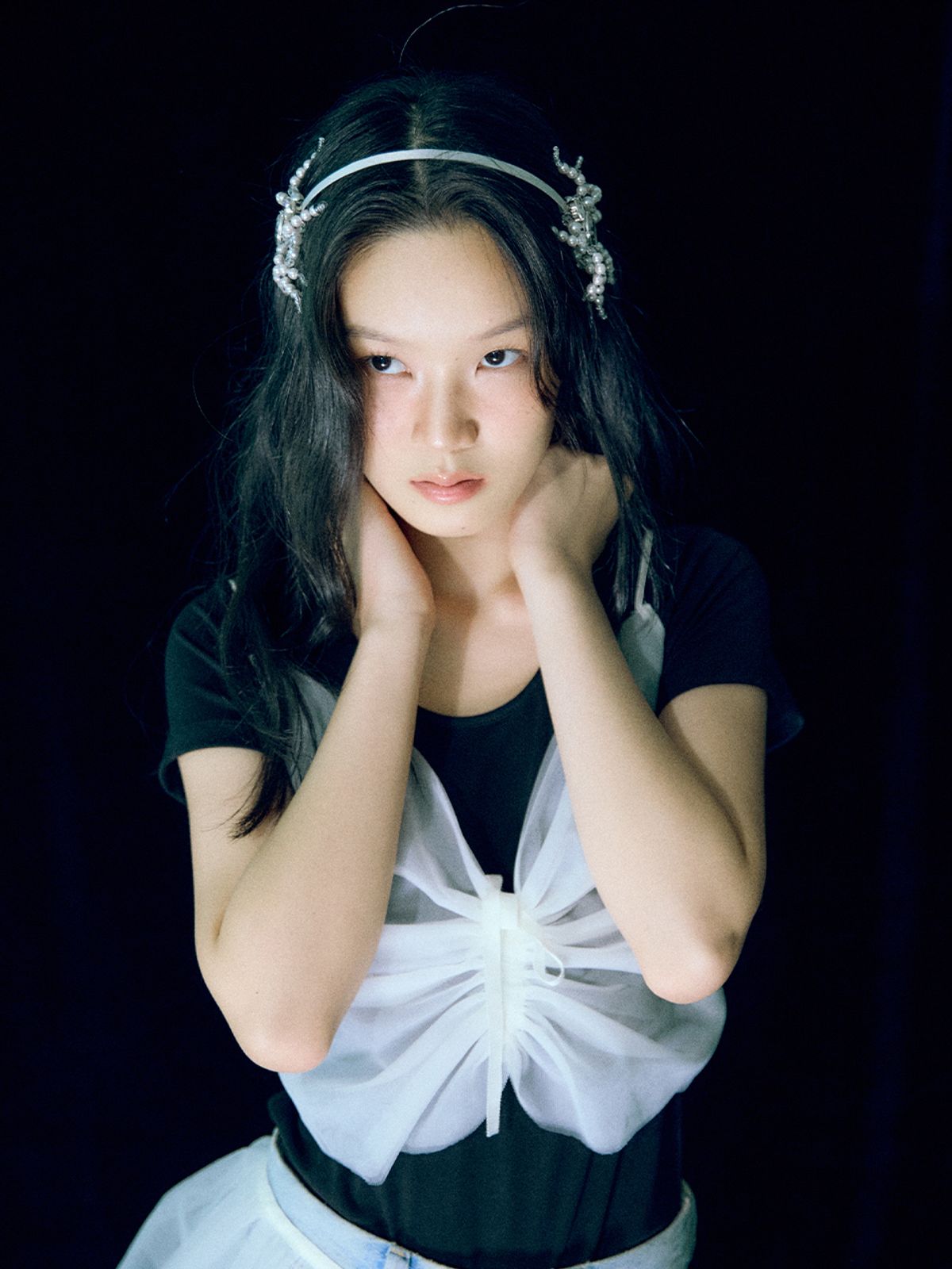 러뷰이(LOVUEE) 타란튤라 헤어밴드 화이트