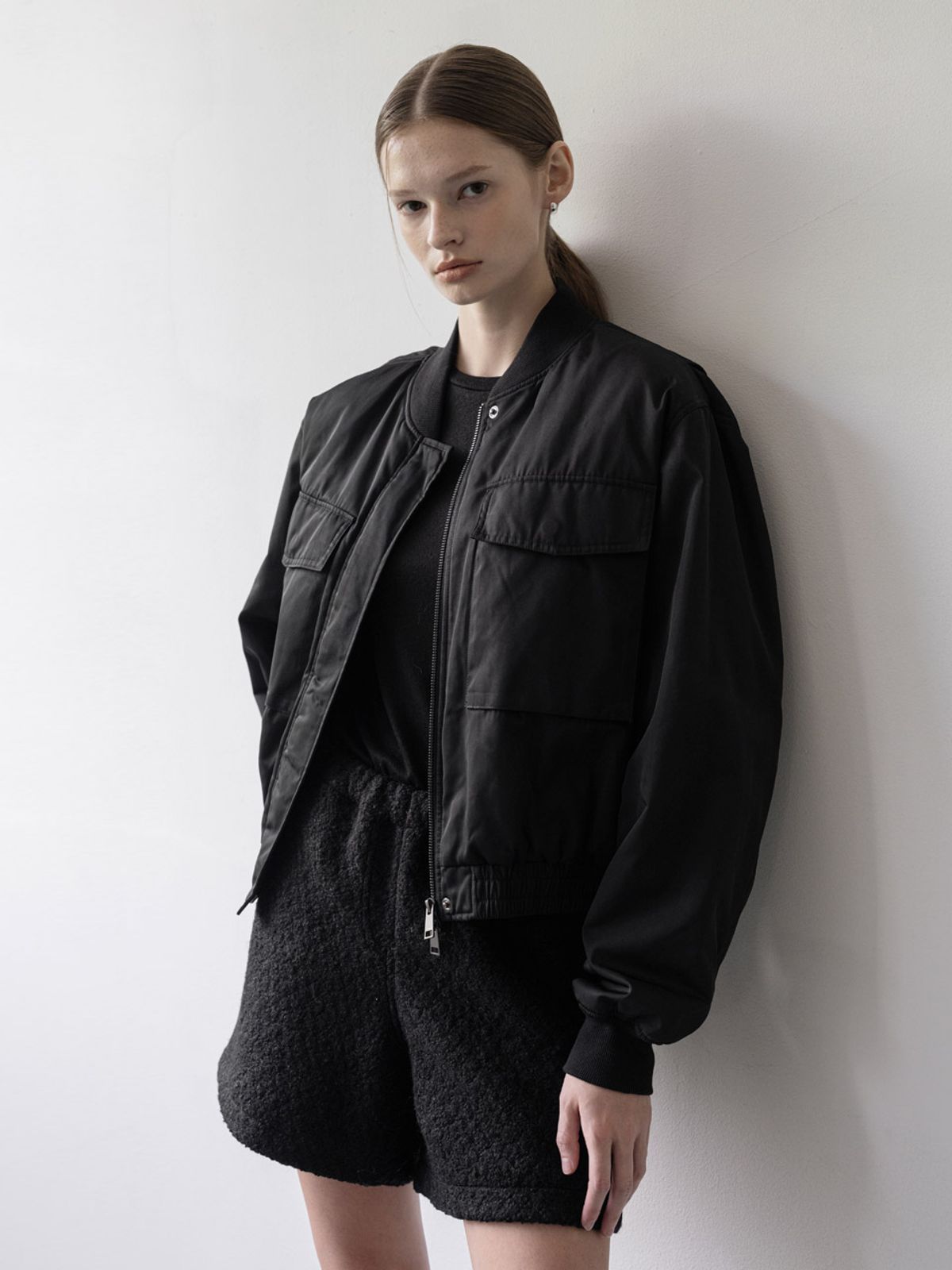 클루니(CLUNY) Crop bomber jacket - black