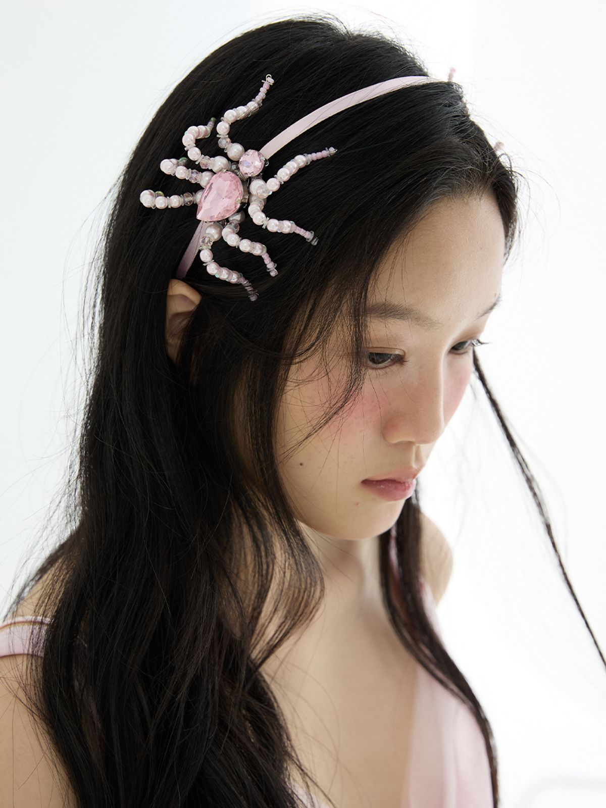러뷰이(LOVUEE) 타란튤라 헤어밴드 핑크