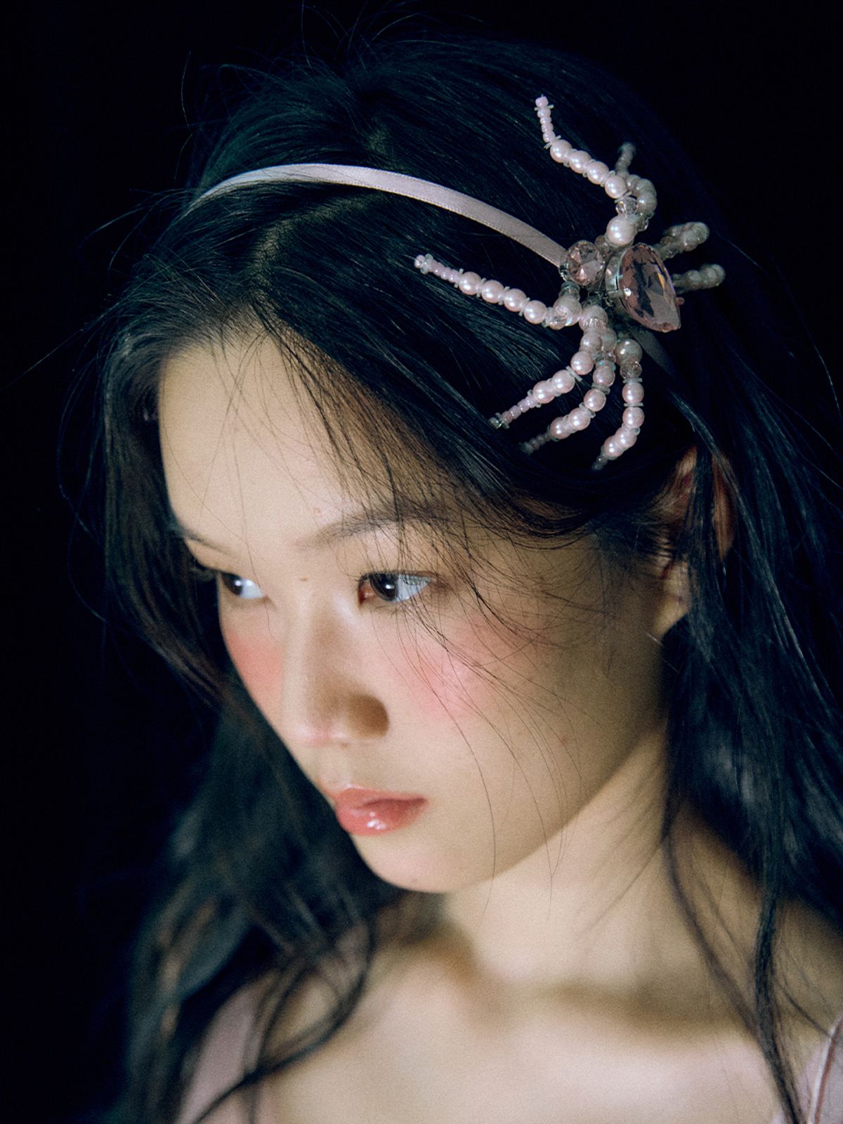 러뷰이(LOVUEE) 타란튤라 헤어밴드 핑크