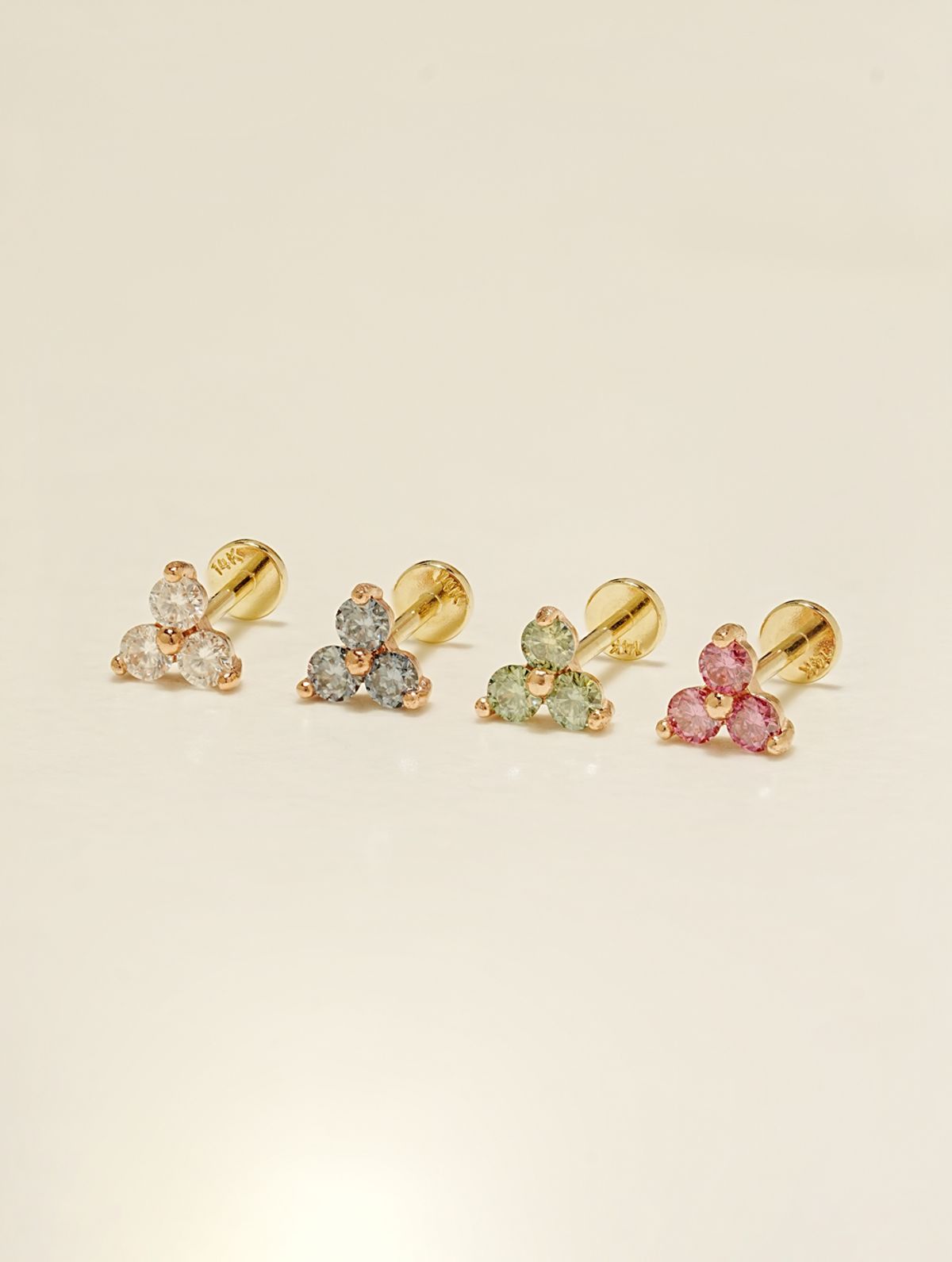 미니멀피어싱(MINIMALPIERCING) [0.8mm]14K 인터널 모이사나이트 다이아 삼각 라블렛 피어싱 귀걸이