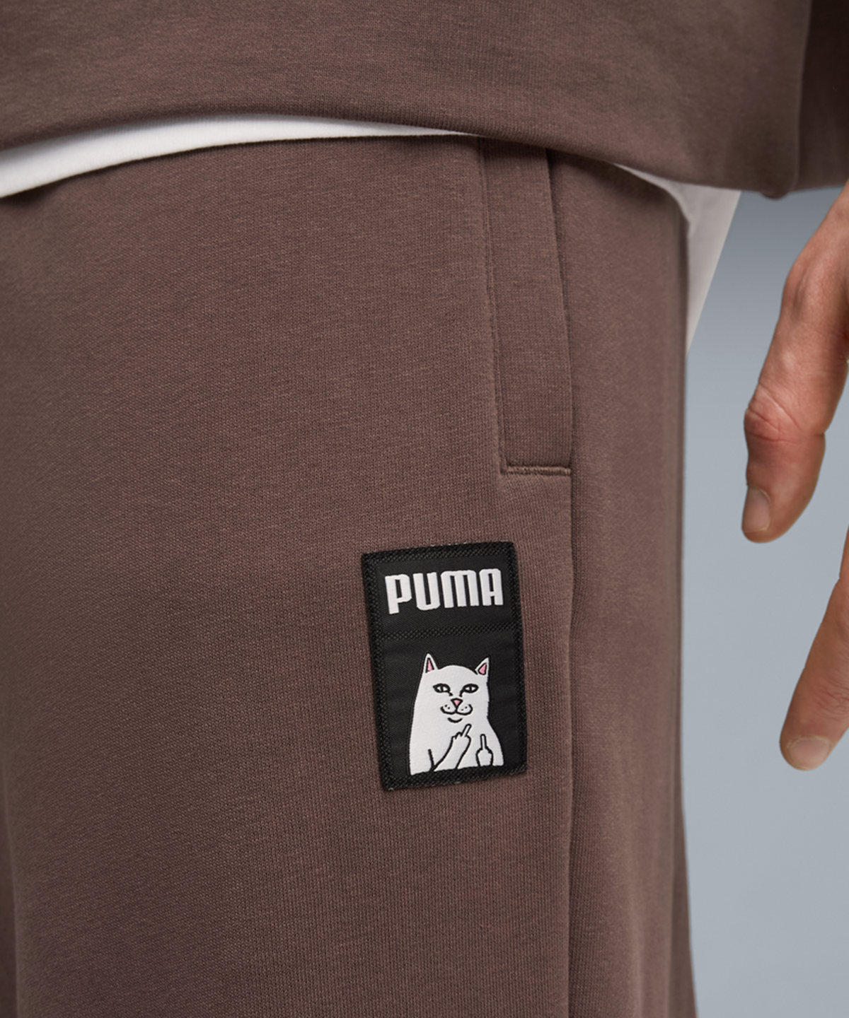 푸마(PUMA) 푸마 X 립앤딥 오버사이즈 와이드 스웻팬츠 TR op - 플랫 브론즈 / 632416-41