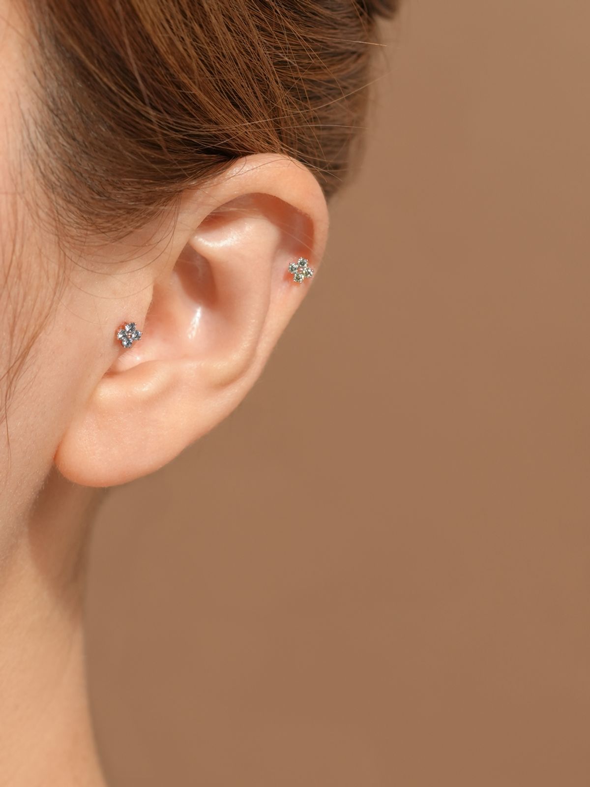미니멀피어싱(MINIMALPIERCING) [0.8mm]14K 인터널 모이사나이트 다이아 네잎 꽃잎 라블렛 피어싱 귀걸이