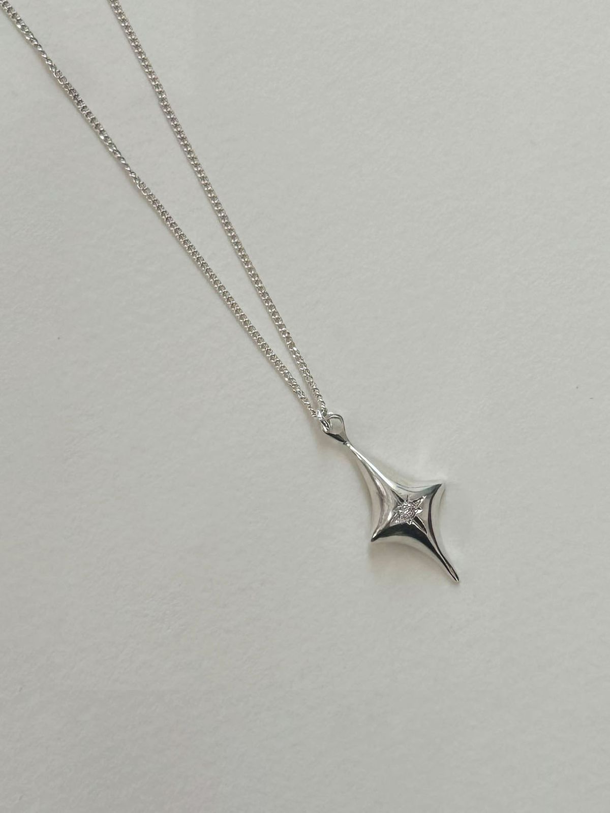 러브트릭스(LOVETRIX) silver925 star necklace