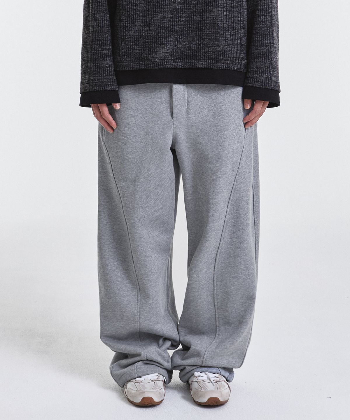 기철(KICHUL) 4 Button Extended Baggy Sweatpants (Melange Grey)
