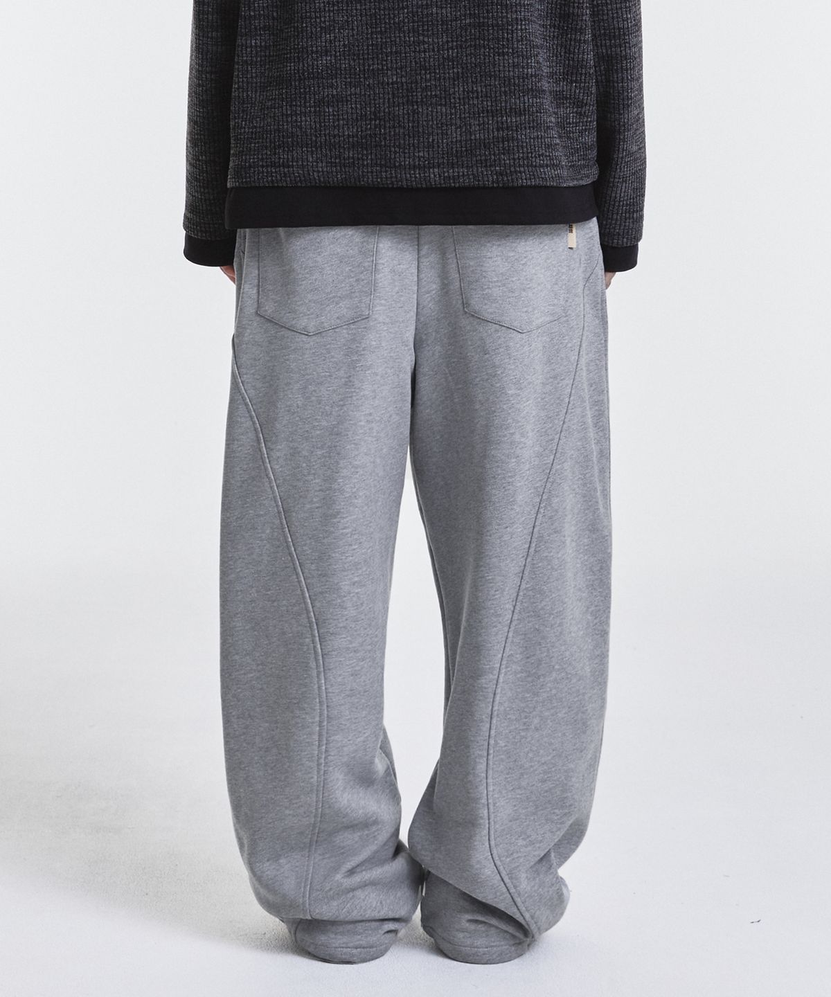 기철(KICHUL) 4 Button Extended Baggy Sweatpants (Melange Grey)
