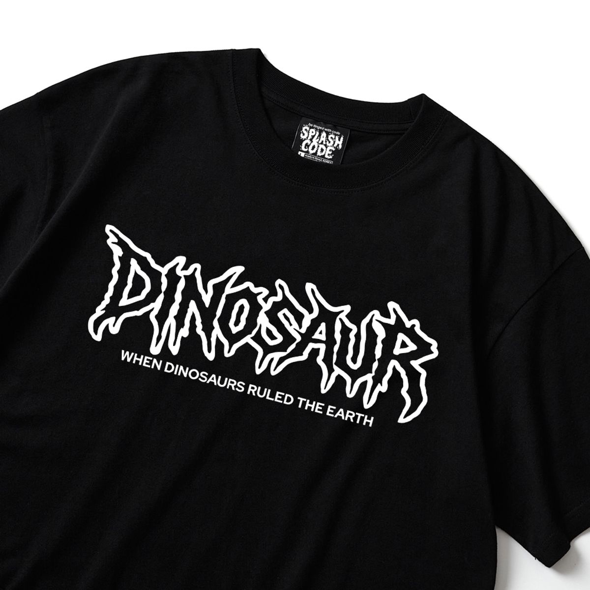 스플래시코드(SPLASHCODE) 반팔 티셔츠 블랙 - 다이노소어(Dinosaur)