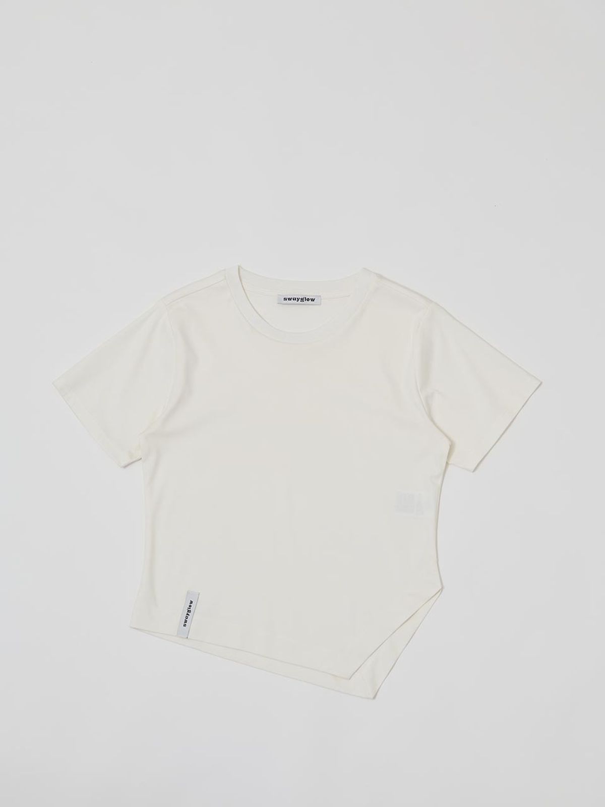 스웨이글로우(SWAYGLOW) [GIZA COTTON FABRIC]사선 크롭 티셔츠_화이트