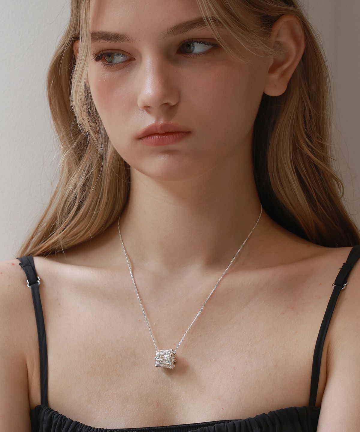 레인디어(REINDEER) MURMUR NECKLACE 01