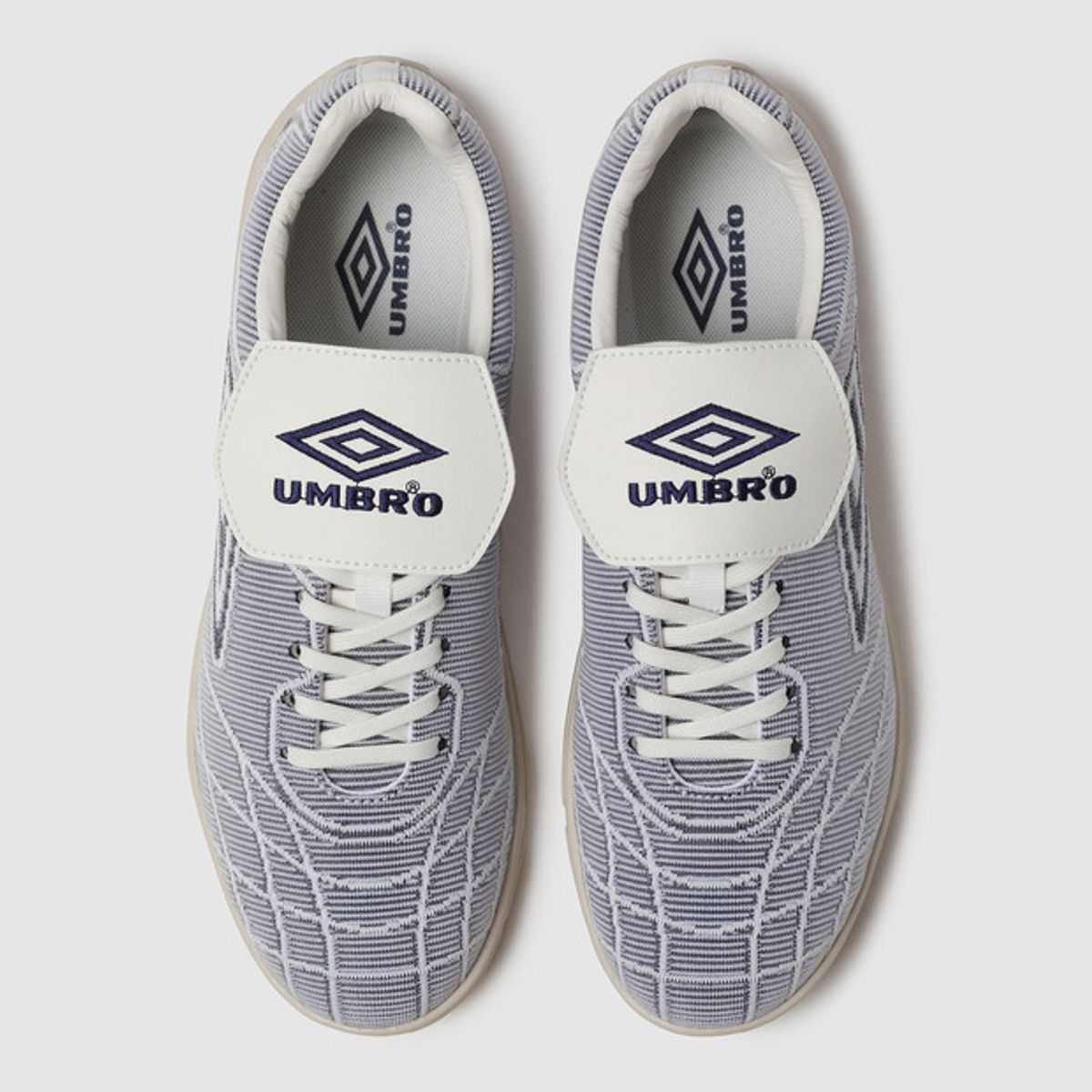 엄브로(UMBRO) REVENGE WEAVE (리벤지 위브) 네이비(UQ323CCU72)