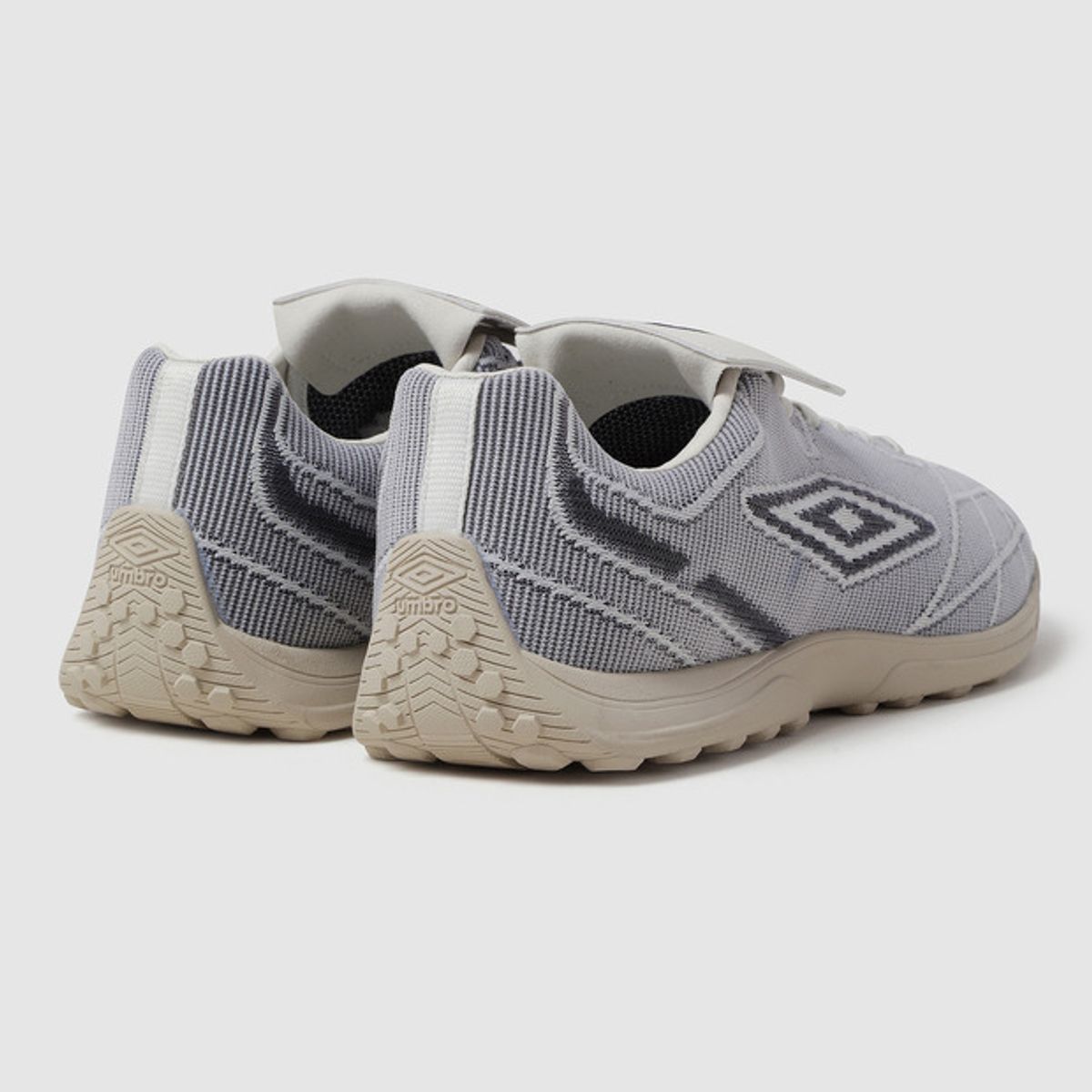 엄브로(UMBRO) REVENGE WEAVE (리벤지 위브) 네이비(UQ323CCU72)