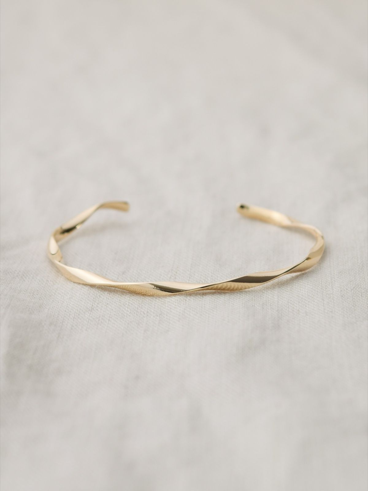 노비스도쿄(NOVICE TOKYO) 트위스트 뱅글 Twisted Bangle / Gold