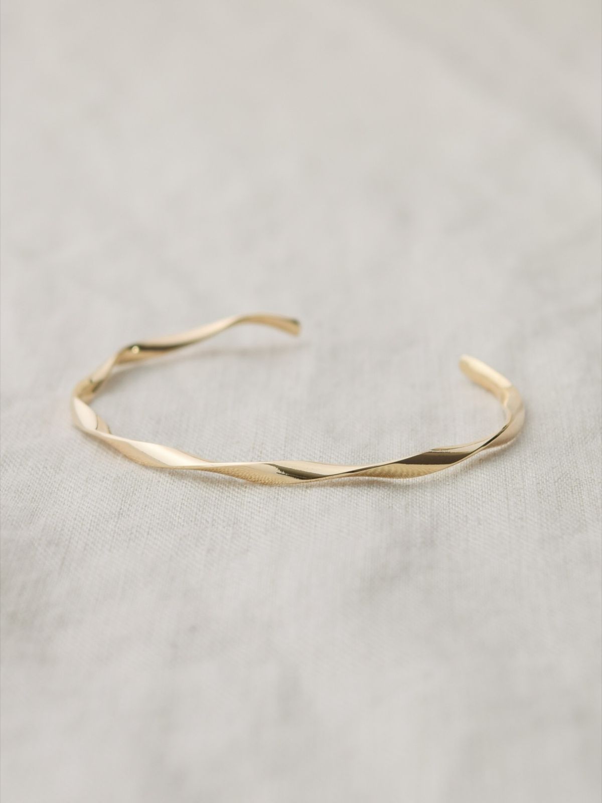 노비스도쿄(NOVICE TOKYO) 트위스트 뱅글 Twisted Bangle / Gold