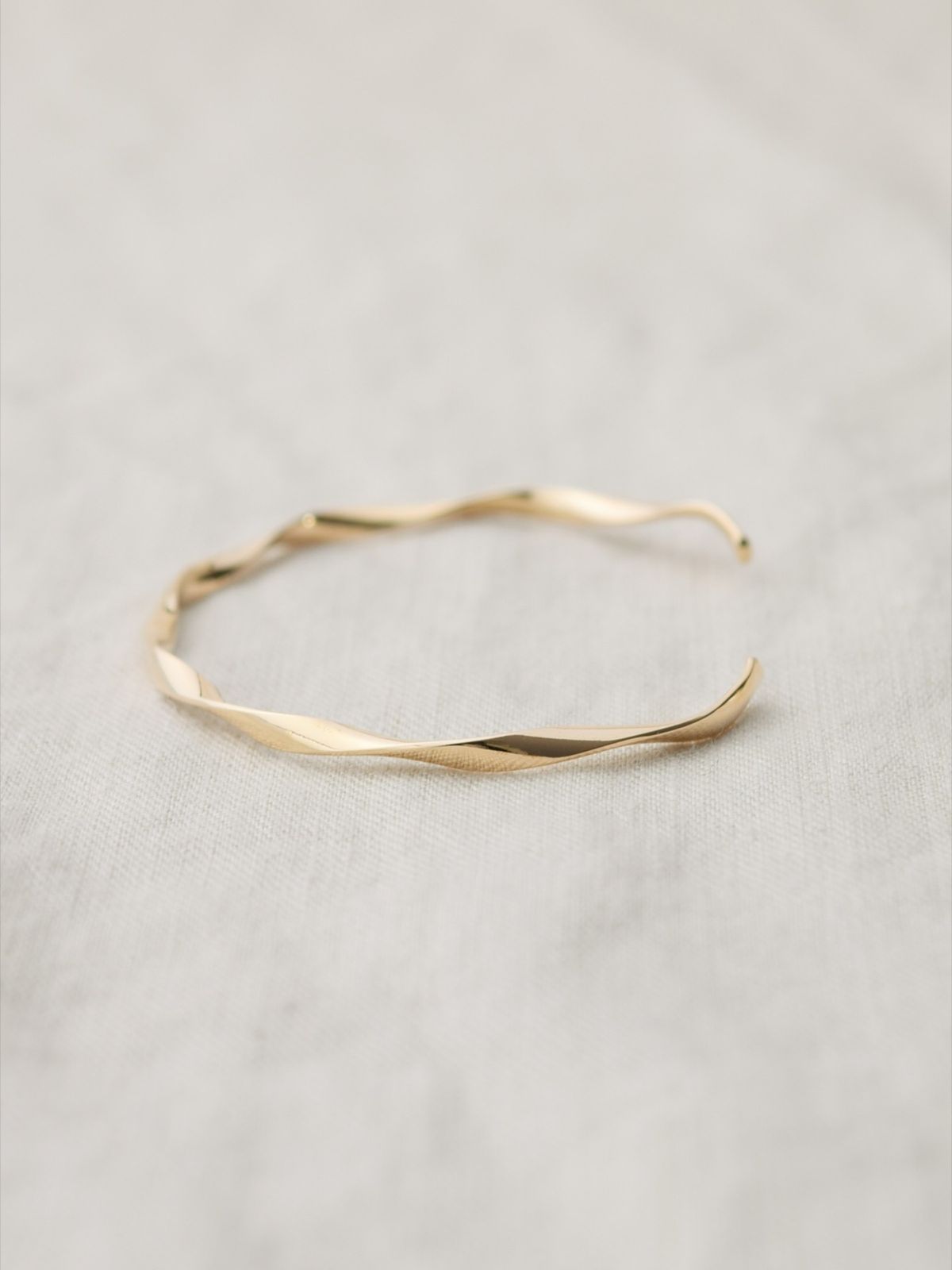 노비스도쿄(NOVICE TOKYO) 트위스트 뱅글 Twisted Bangle / Gold