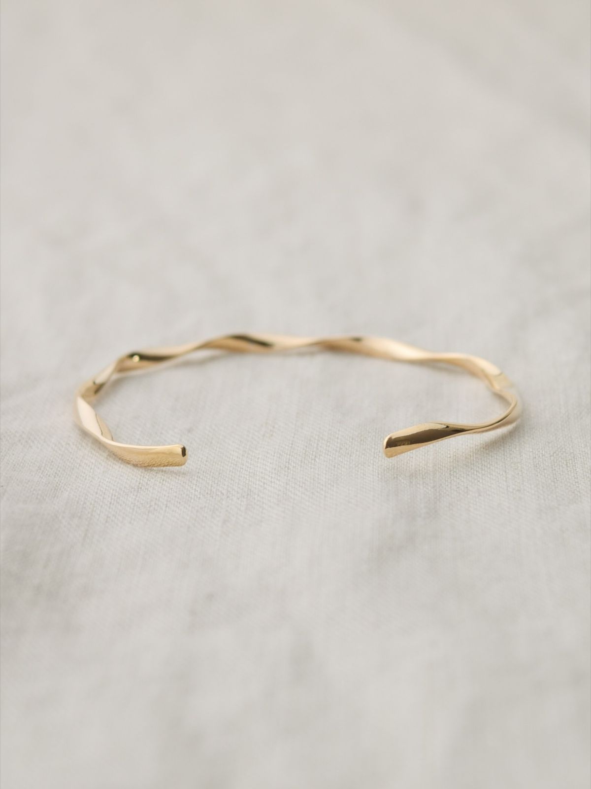 노비스도쿄(NOVICE TOKYO) 트위스트 뱅글 Twisted Bangle / Gold