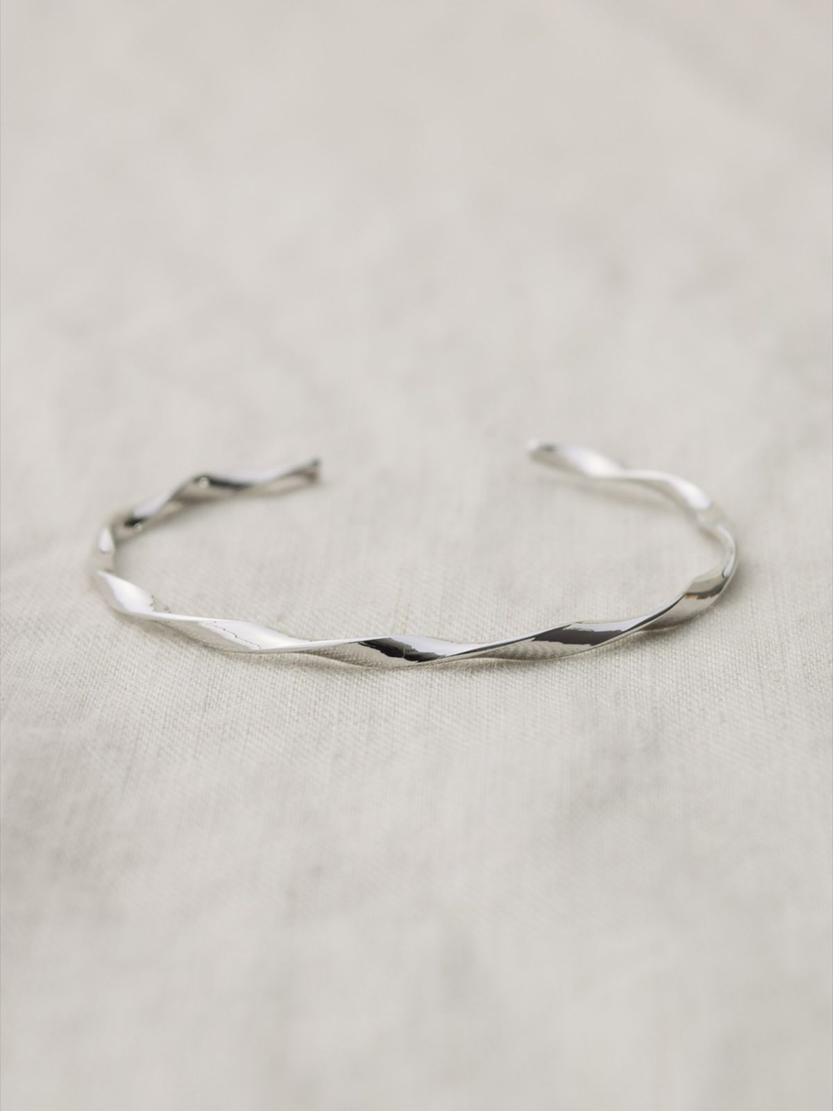 노비스도쿄(NOVICE TOKYO) 트위스트 뱅글 Twisted Bangle / Silver