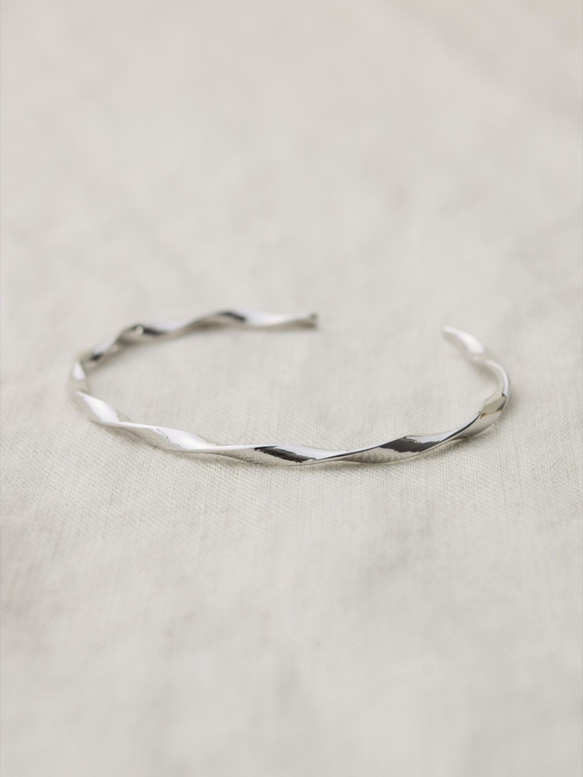 노비스도쿄(NOVICE TOKYO) 트위스트 뱅글 Twisted Bangle / Silver