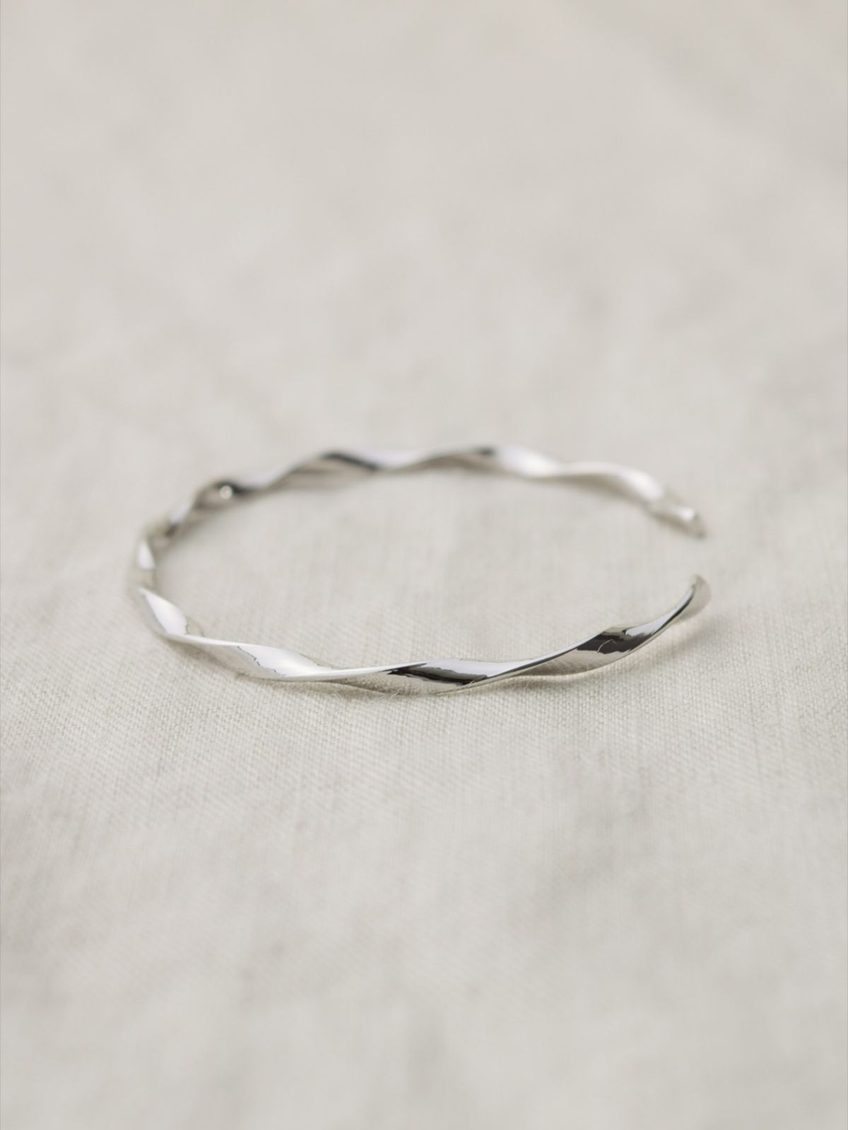 노비스도쿄(NOVICE TOKYO) 트위스트 뱅글 Twisted Bangle / Silver
