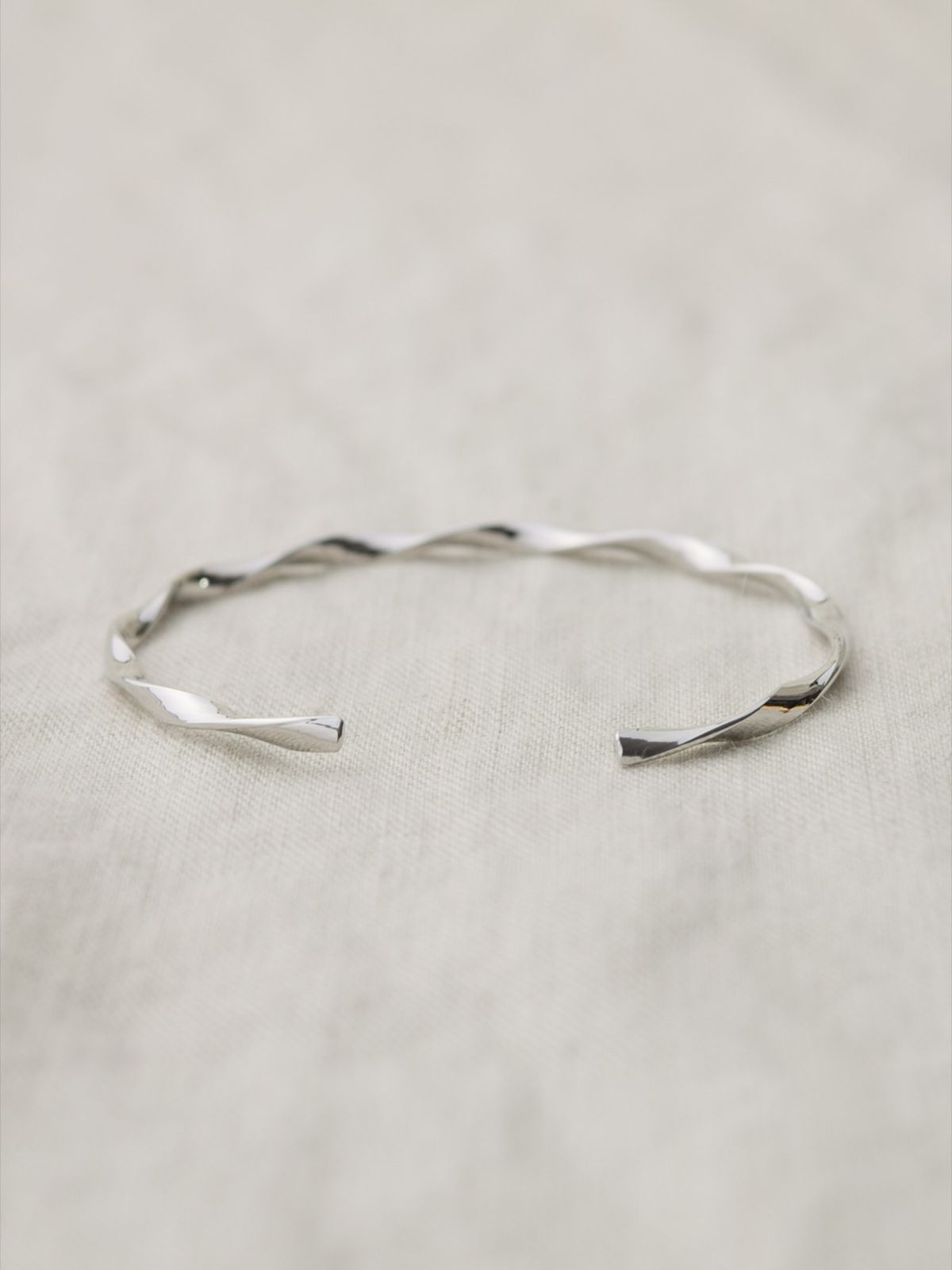 노비스도쿄(NOVICE TOKYO) 트위스트 뱅글 Twisted Bangle / Silver