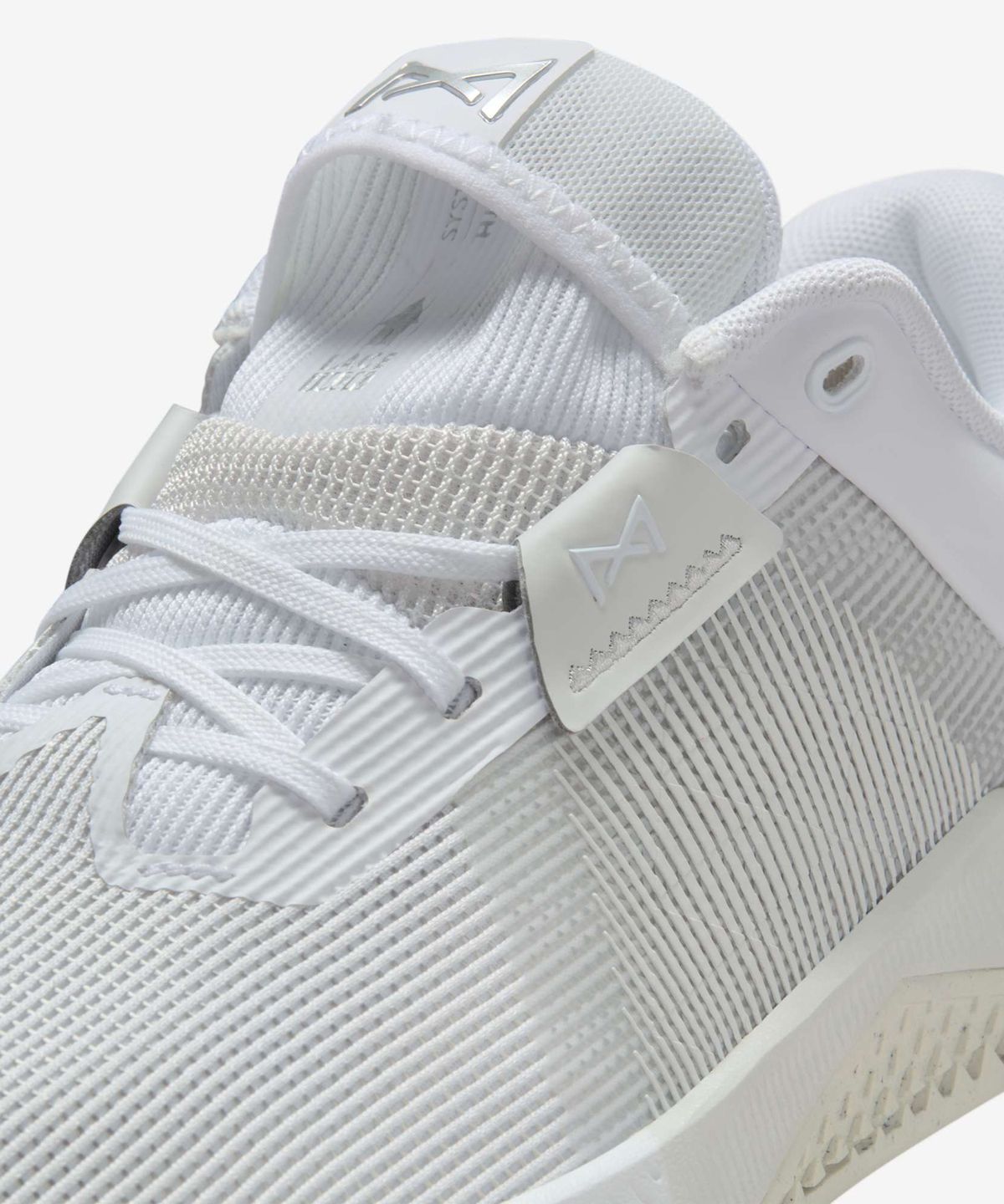 나이키(NIKE) 메트콘 10 W - 화이트:플래티넘 틴트:울프 그레이:메탈릭 실버 / HQ2620-100