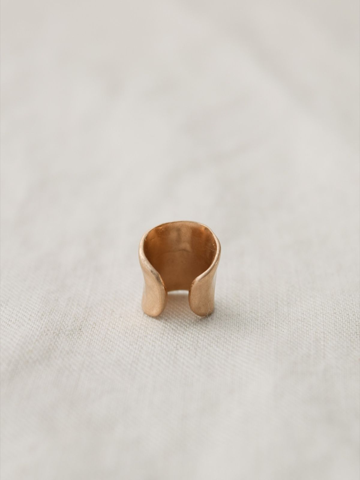 노비스도쿄(NOVICE TOKYO) 언이븐 롱 이어커프 Uneven Long Ear Cuff / Gold