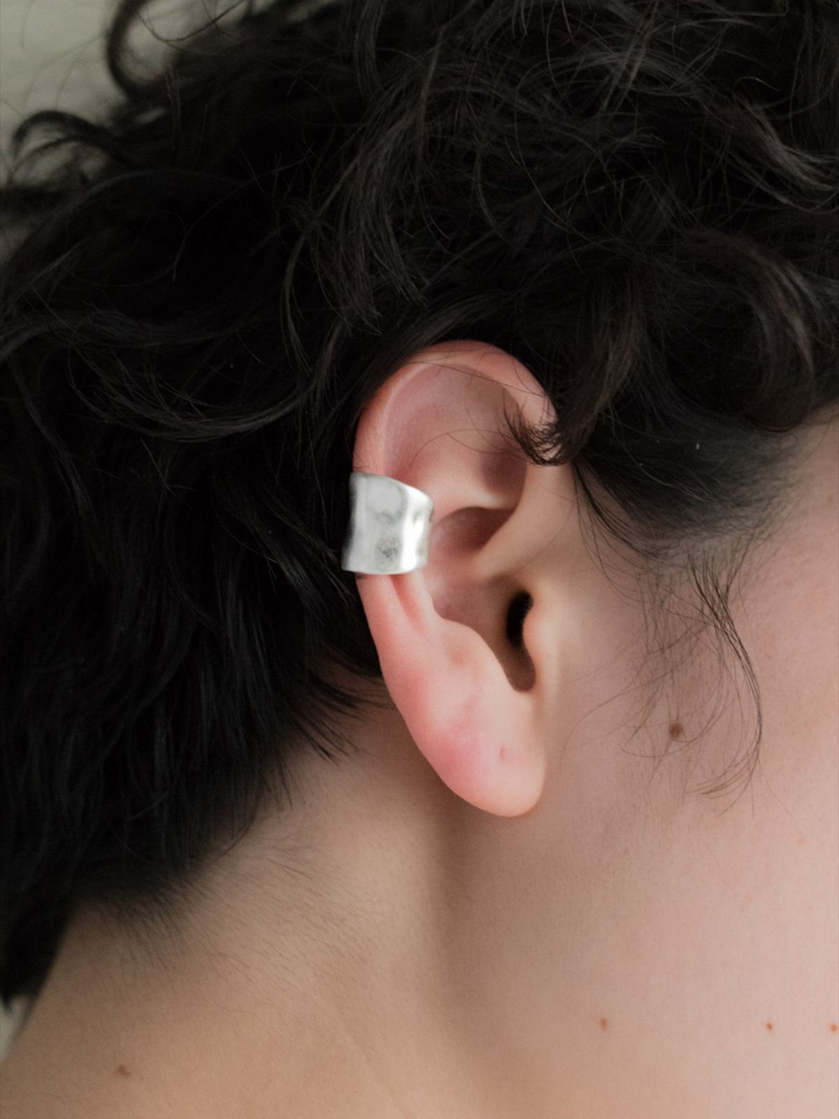 노비스도쿄(NOVICE TOKYO) 언이븐 롱 이어커프 Uneven Long Ear Cuff / Silver