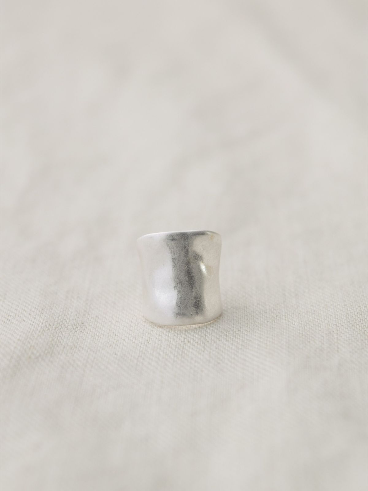 노비스도쿄(NOVICE TOKYO) 언이븐 롱 이어커프 Uneven Long Ear Cuff / Silver