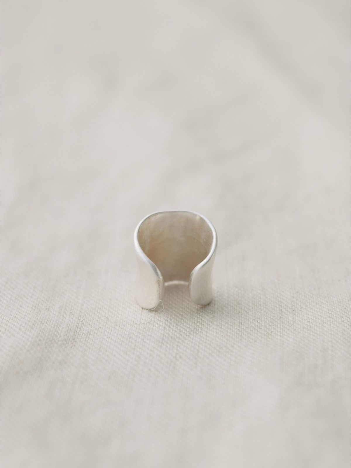 노비스도쿄(NOVICE TOKYO) 언이븐 롱 이어커프 Uneven Long Ear Cuff / Silver