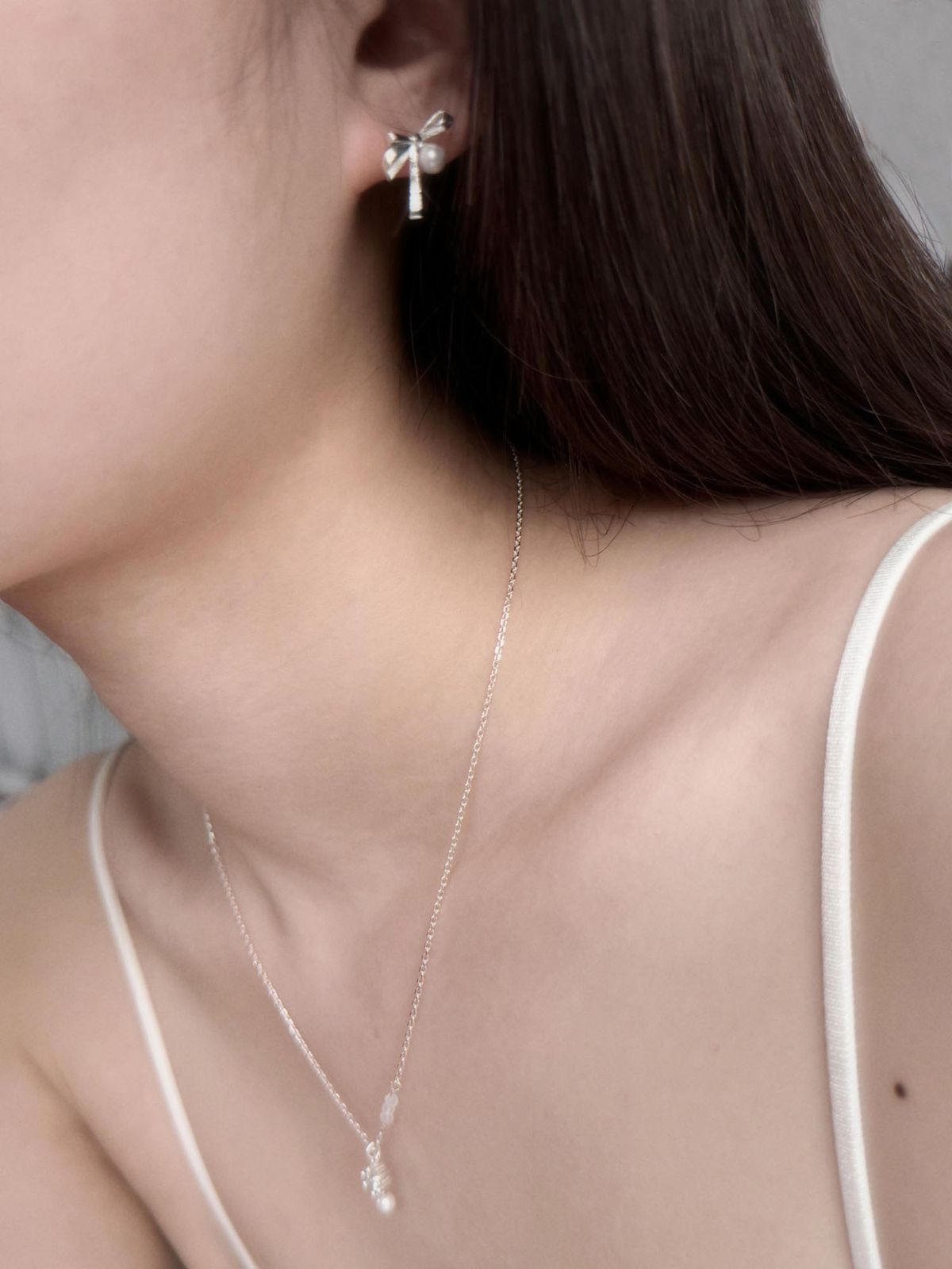 러브트릭스(LOVETRIX) silver925 Ribbon & pearl earring