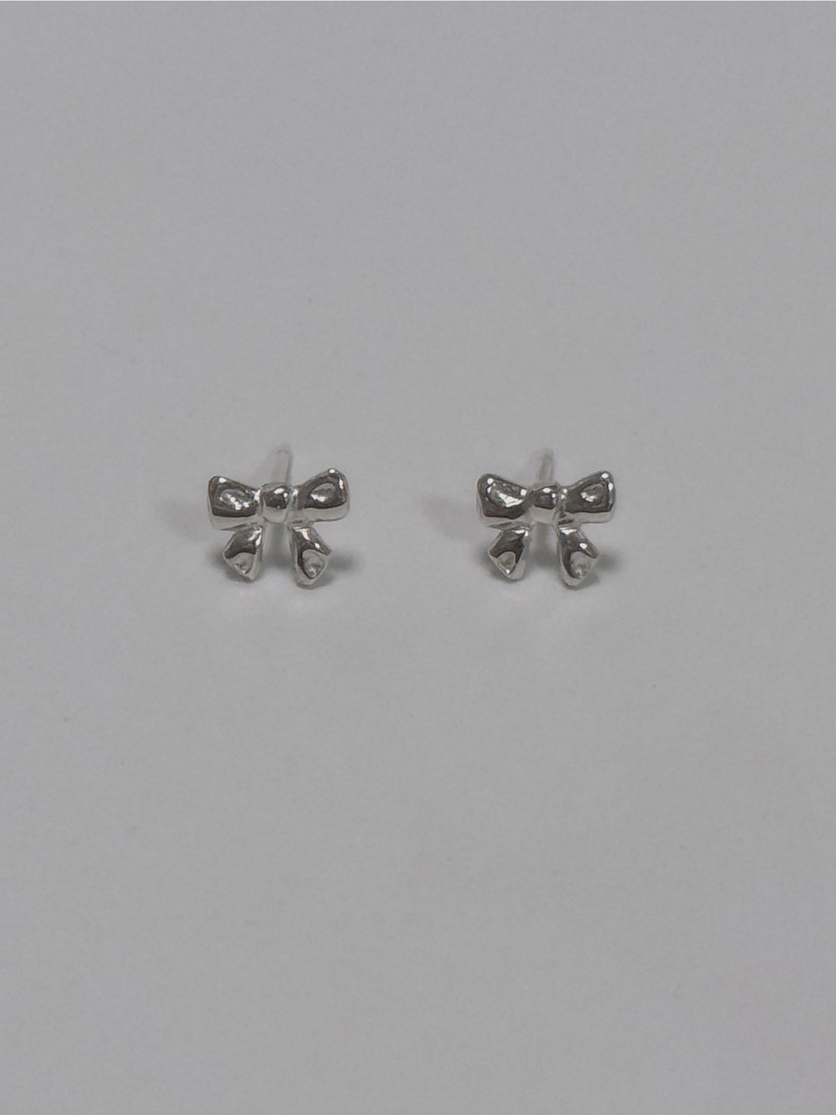 러브트릭스(LOVETRIX) silver925 Ribbon earring