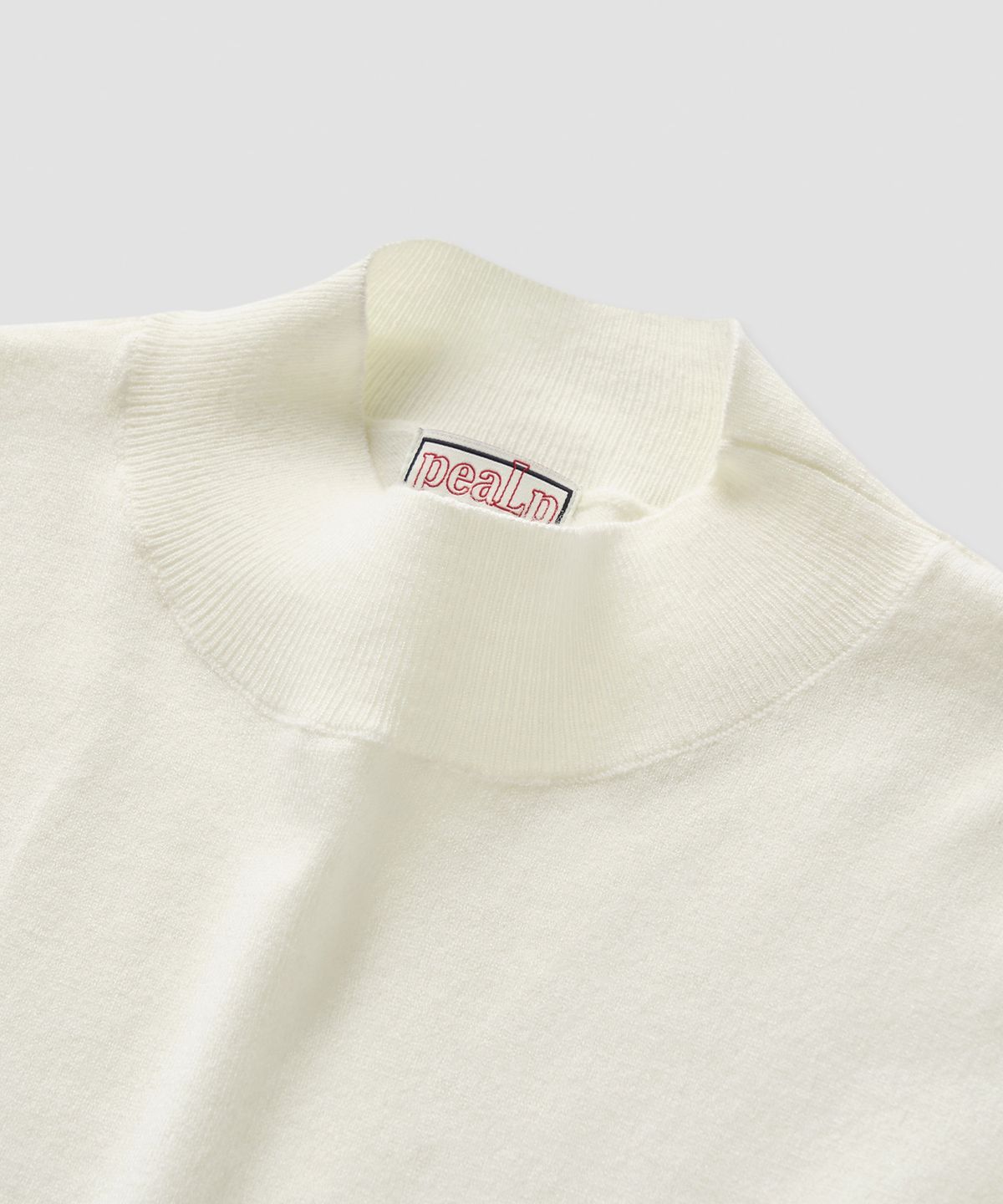 필프(PEALP) Basic Mock Neck Knit 19(Off White)