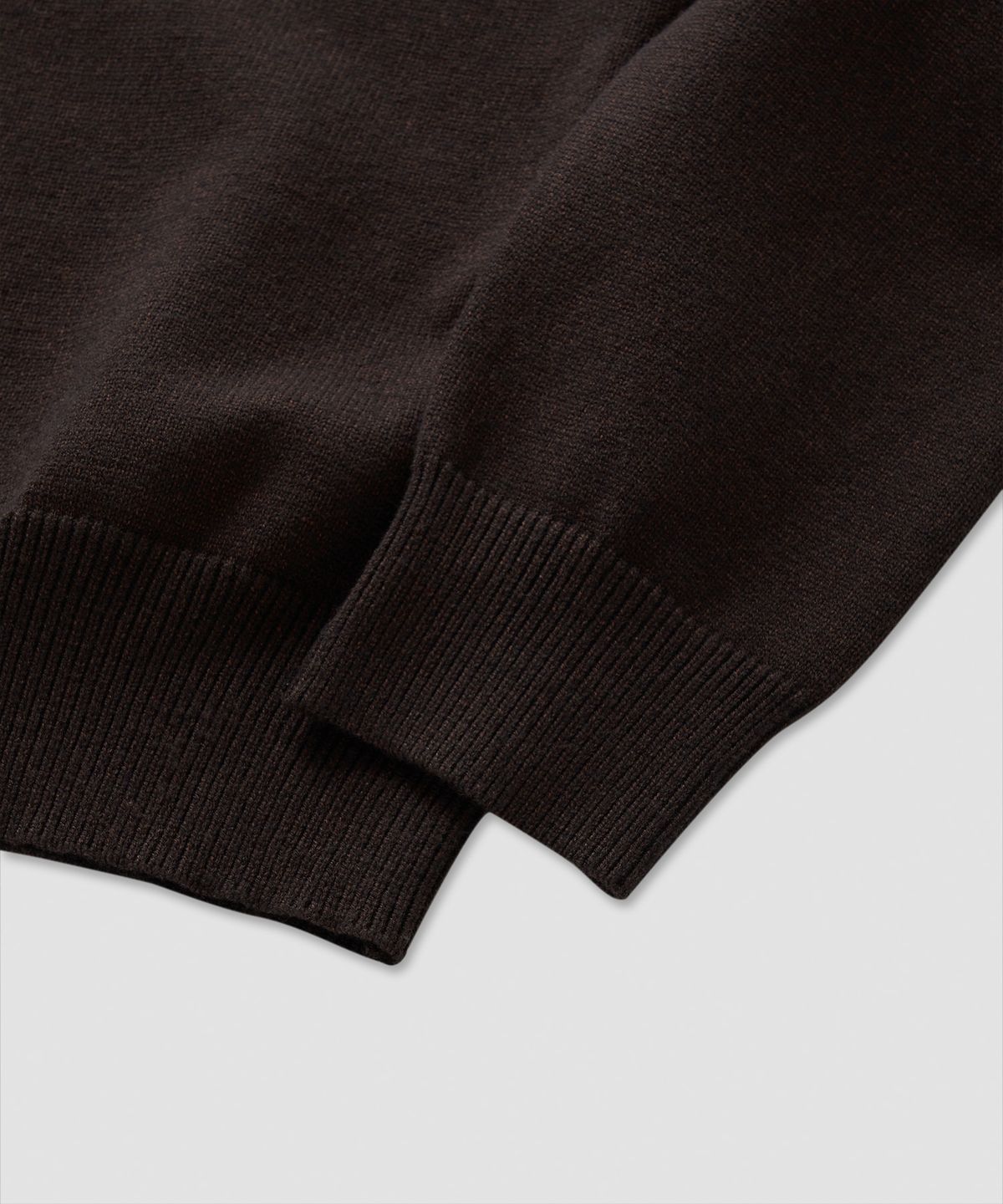 필프(PEALP) Hand-Embroidered Logo Knit Sweater 20(Charcoal)