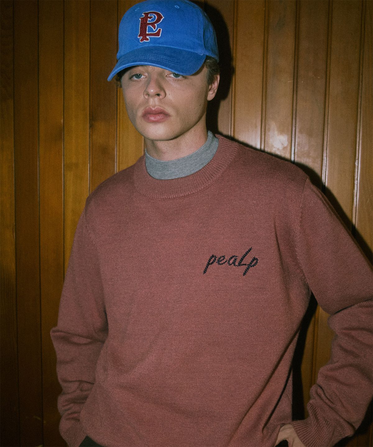 필프(PEALP) Hand-Embroidered Logo Knit Sweater 20(Deep Pink)