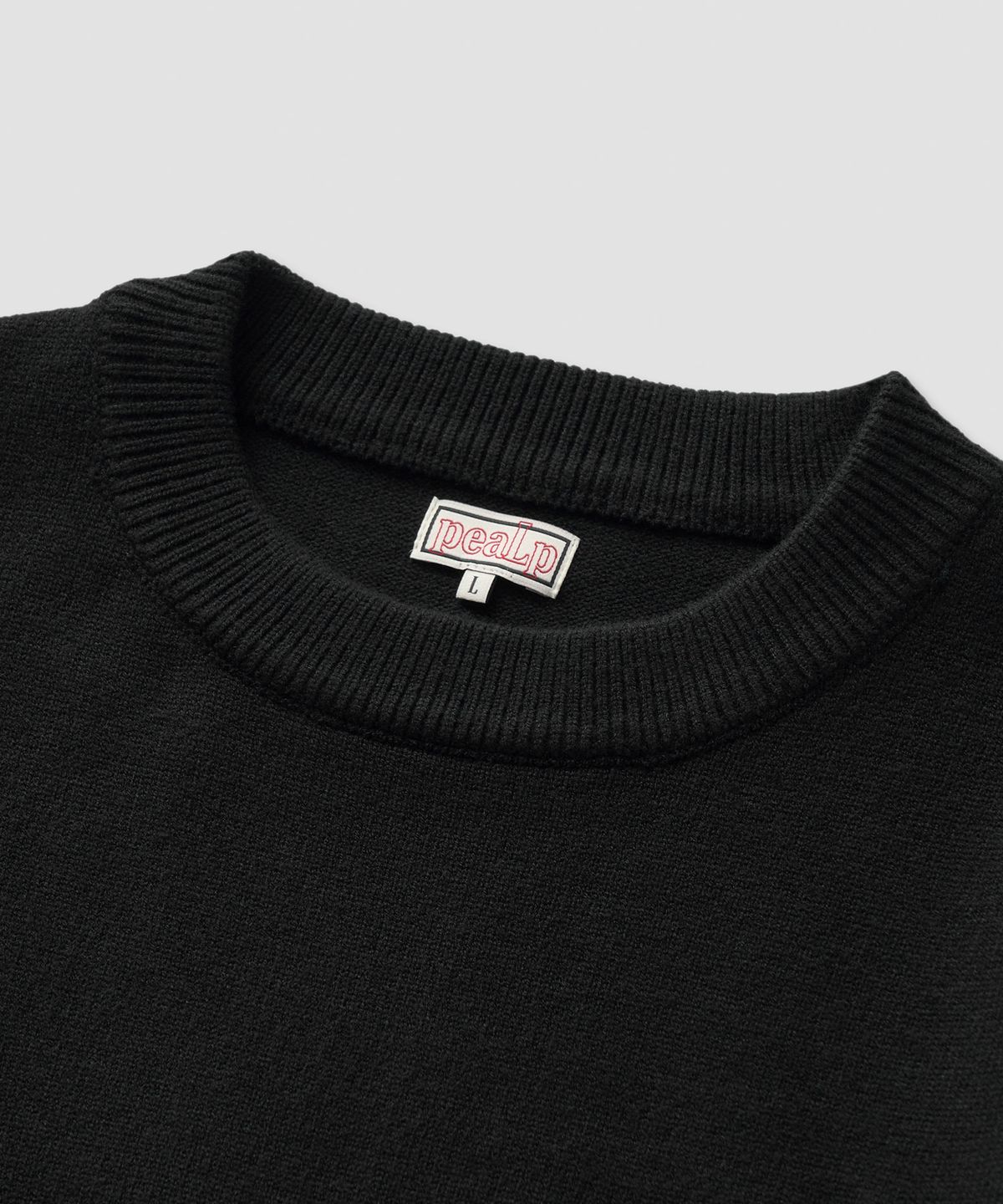 필프(PEALP) Hand-Embroidered Logo Knit Sweater 20(Black)