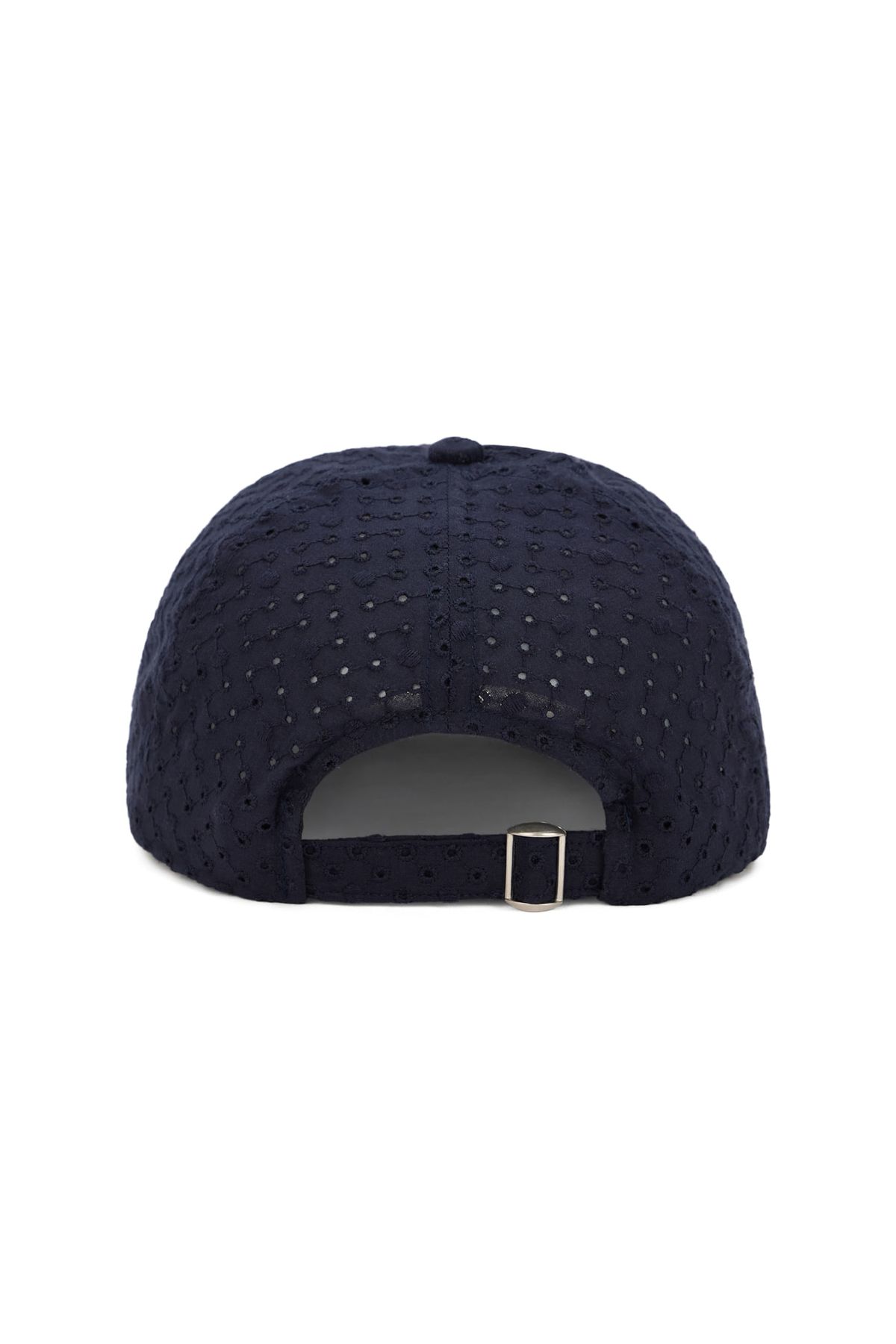 다이닛(DEINET) DEINET PUNCHING LACE LOGO CAP IN NAVY